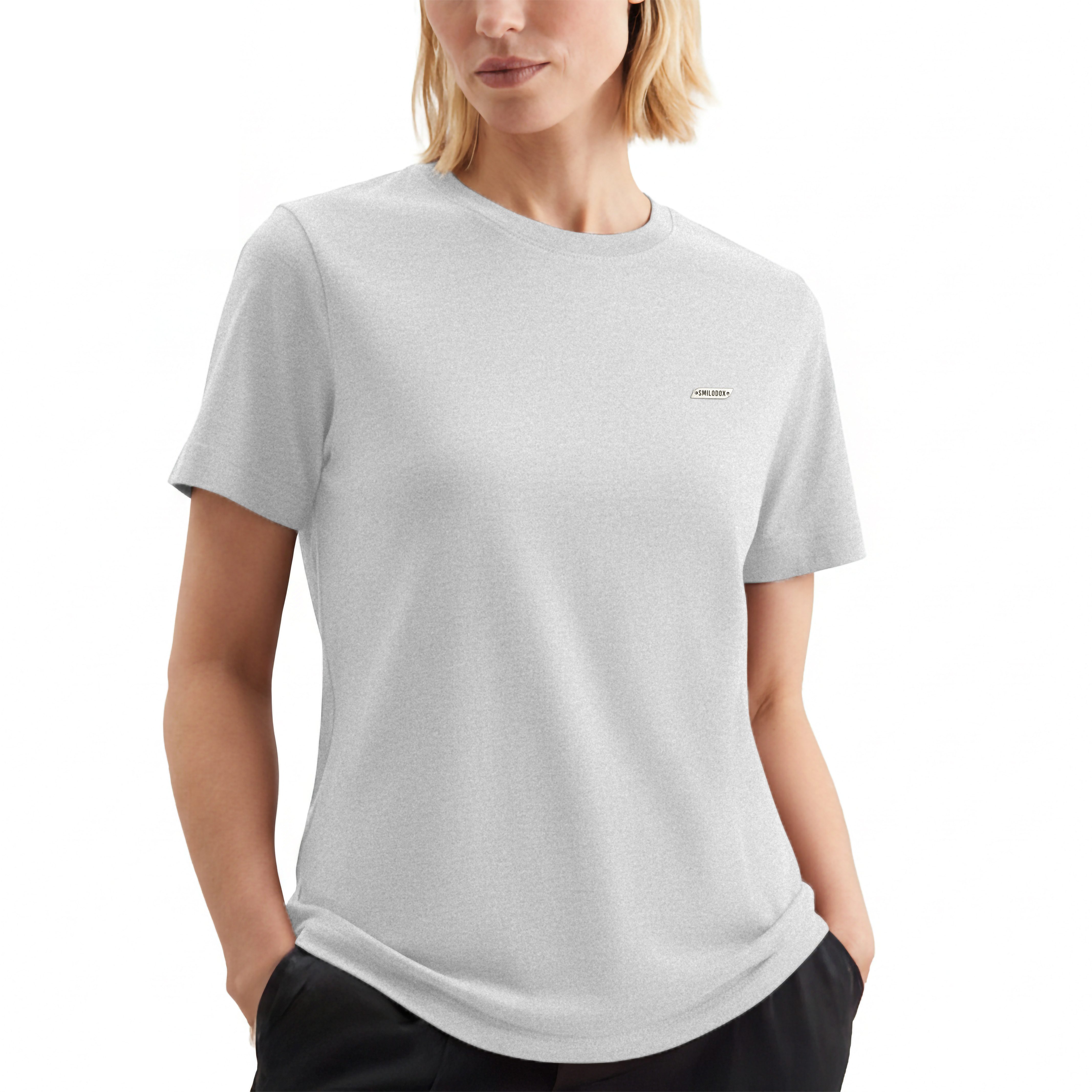 Smilodox T-Shirt Laurena, Schlichtes Shirt, graviertes Metallabel, Weiches günstig online kaufen