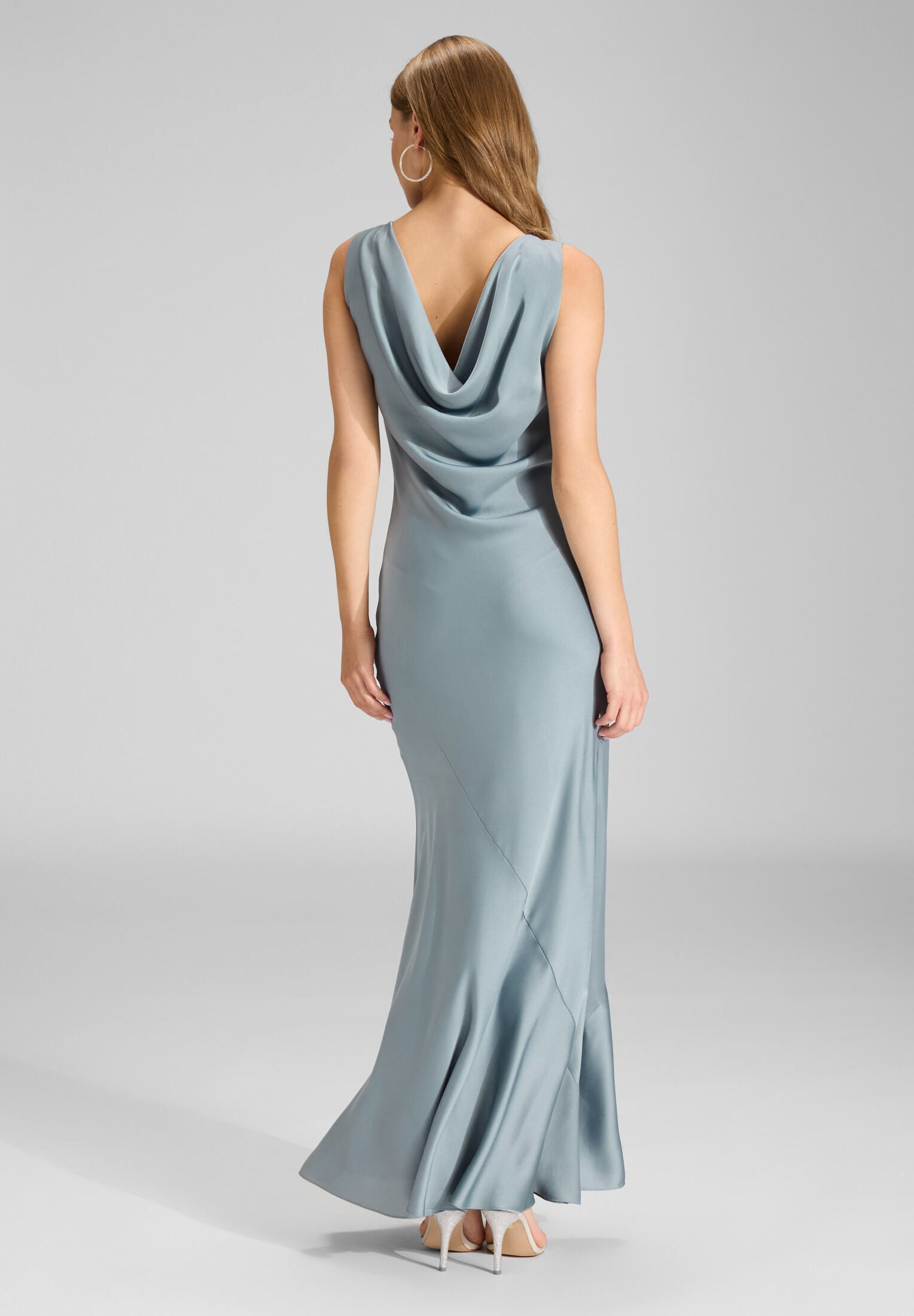 SWING Abendkleid - Abendkleid aus Satin mit Wasserfall Ausschnitt Figurbetonte Passform