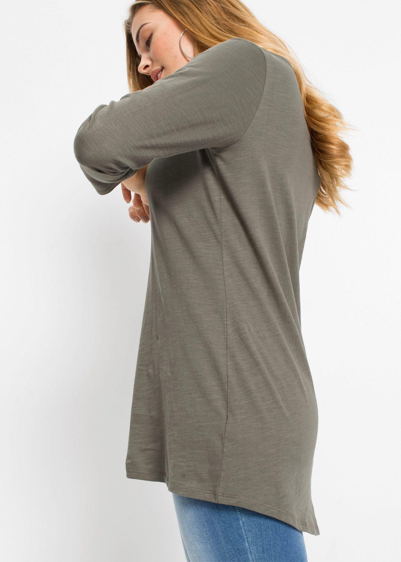 bonprix Langarmshirt lockere Passform, Langarm-Design, abgerundeter Saum, aus Baumwolle