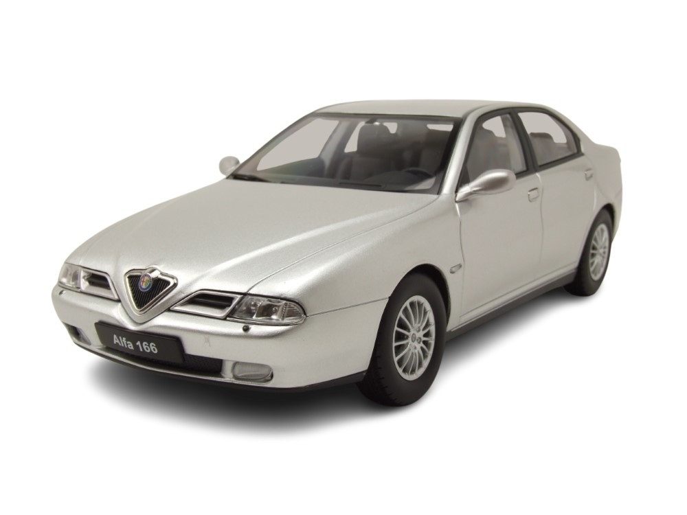 Triple9 Modellauto Alfa Romeo 166 1999 silber, Maßstab 1:18