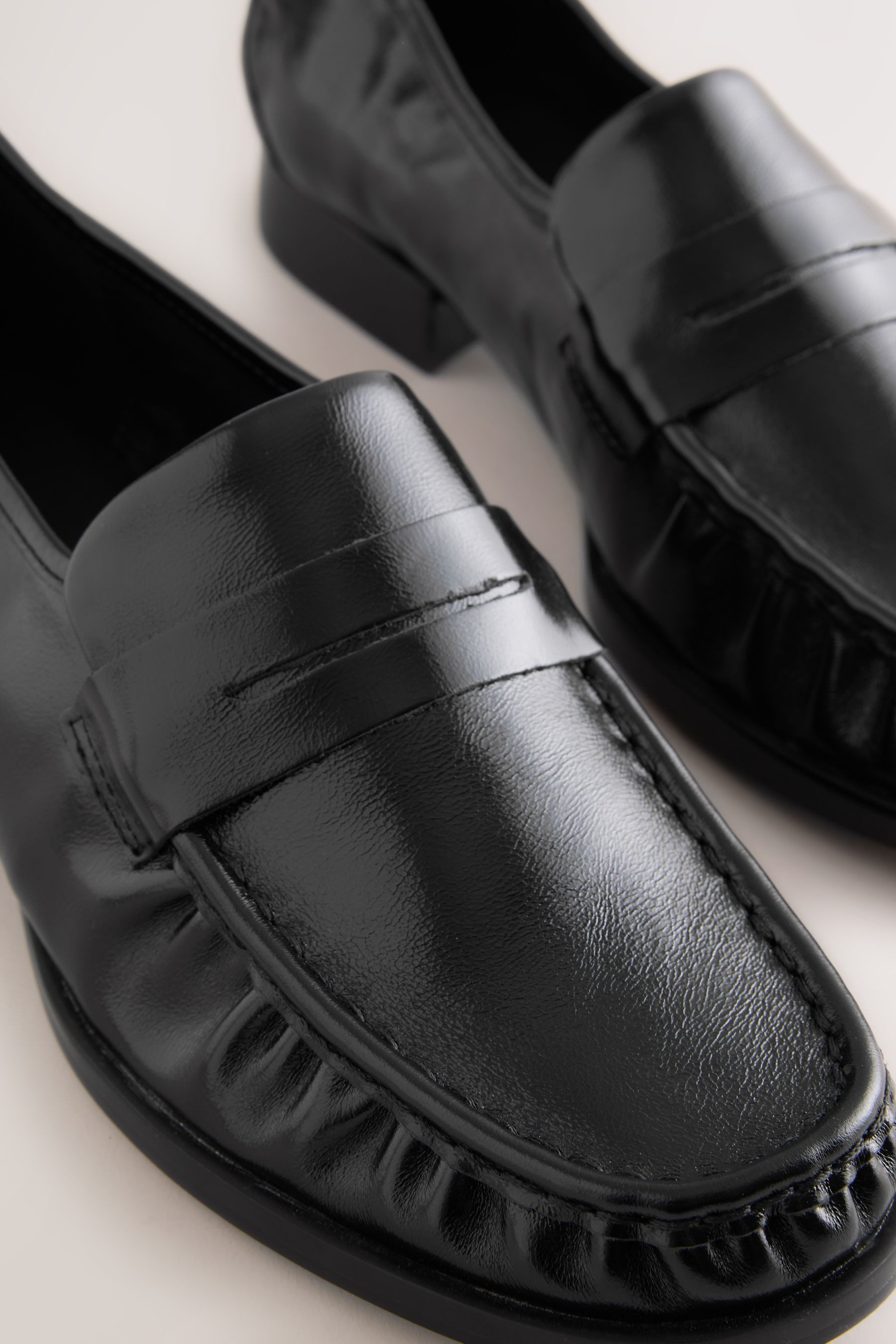 Next Forever Comfort® Loafer aus Leder mit Raffung Loafer (1-tlg)
