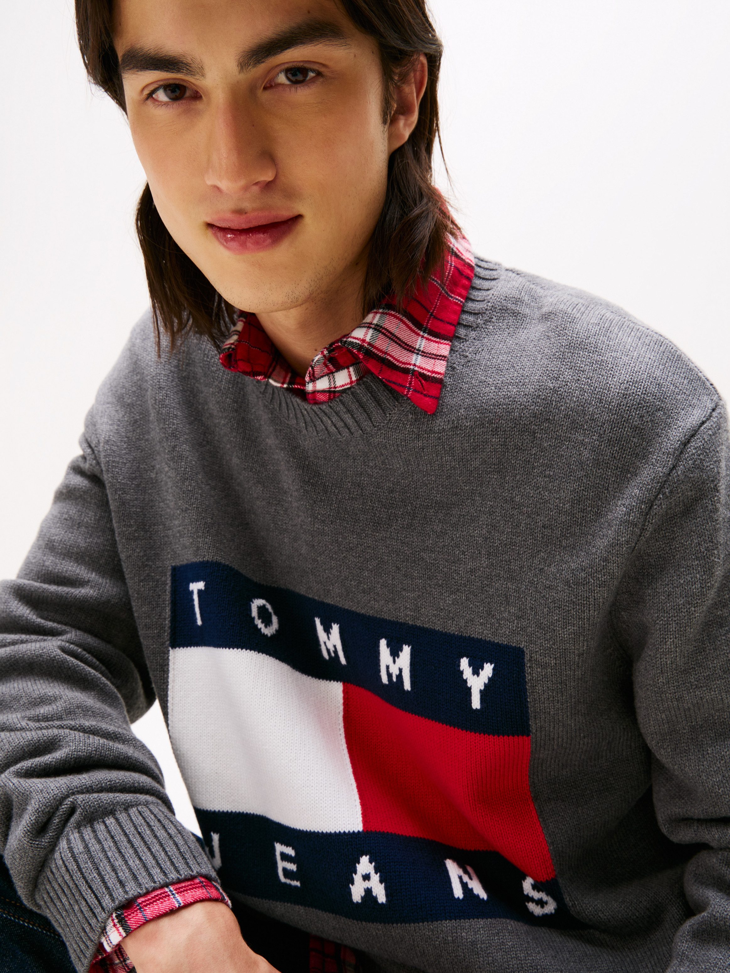 Tommy Jeans Strickpullover TJM MELANGE FLAG SWEATER Regular Fit, Rundhals R günstig online kaufen