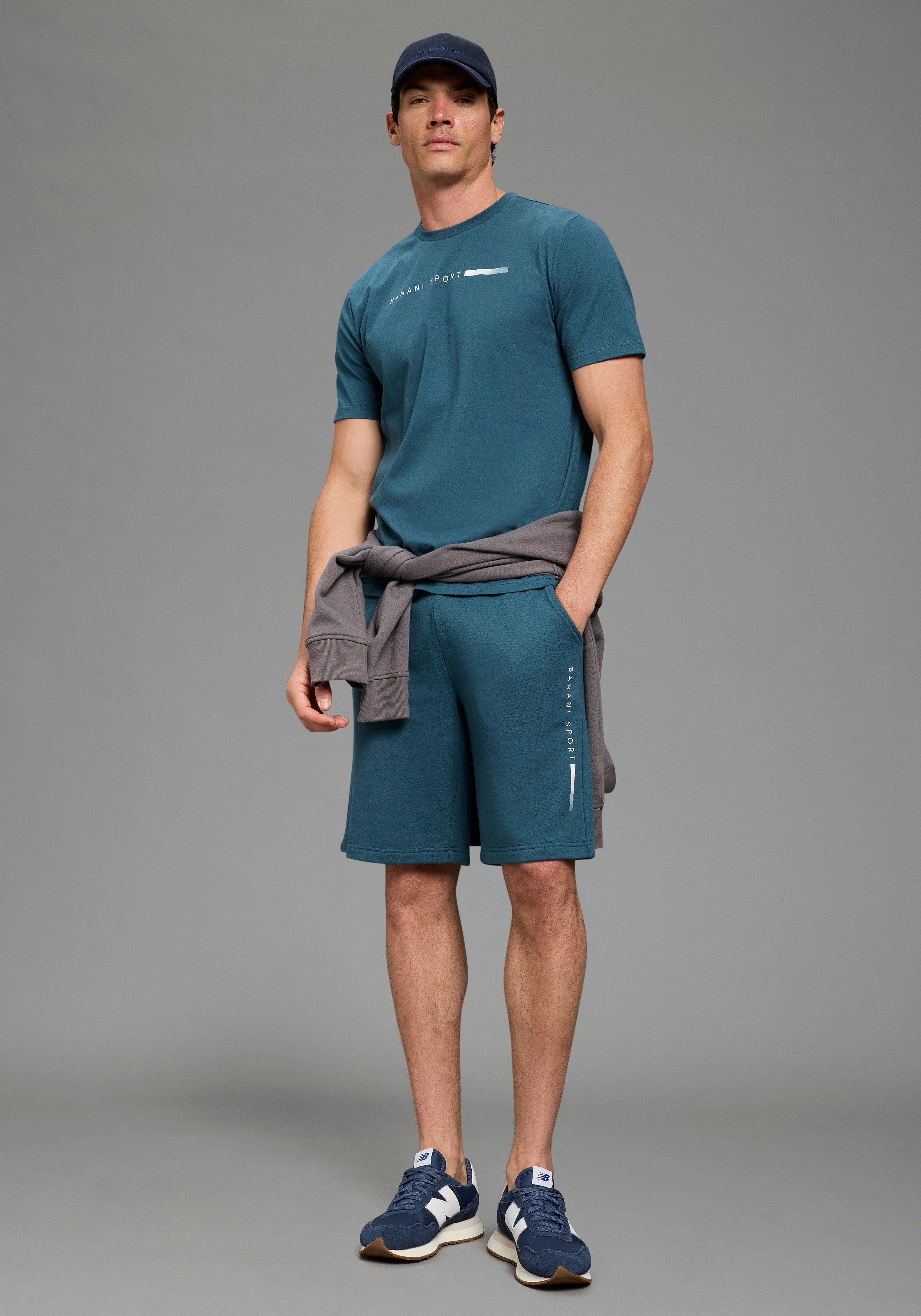 Bruno Banani Freizeitanzug (Set, 2-tlg), praktisches zweiteiliges Set, aus Baumwolle
