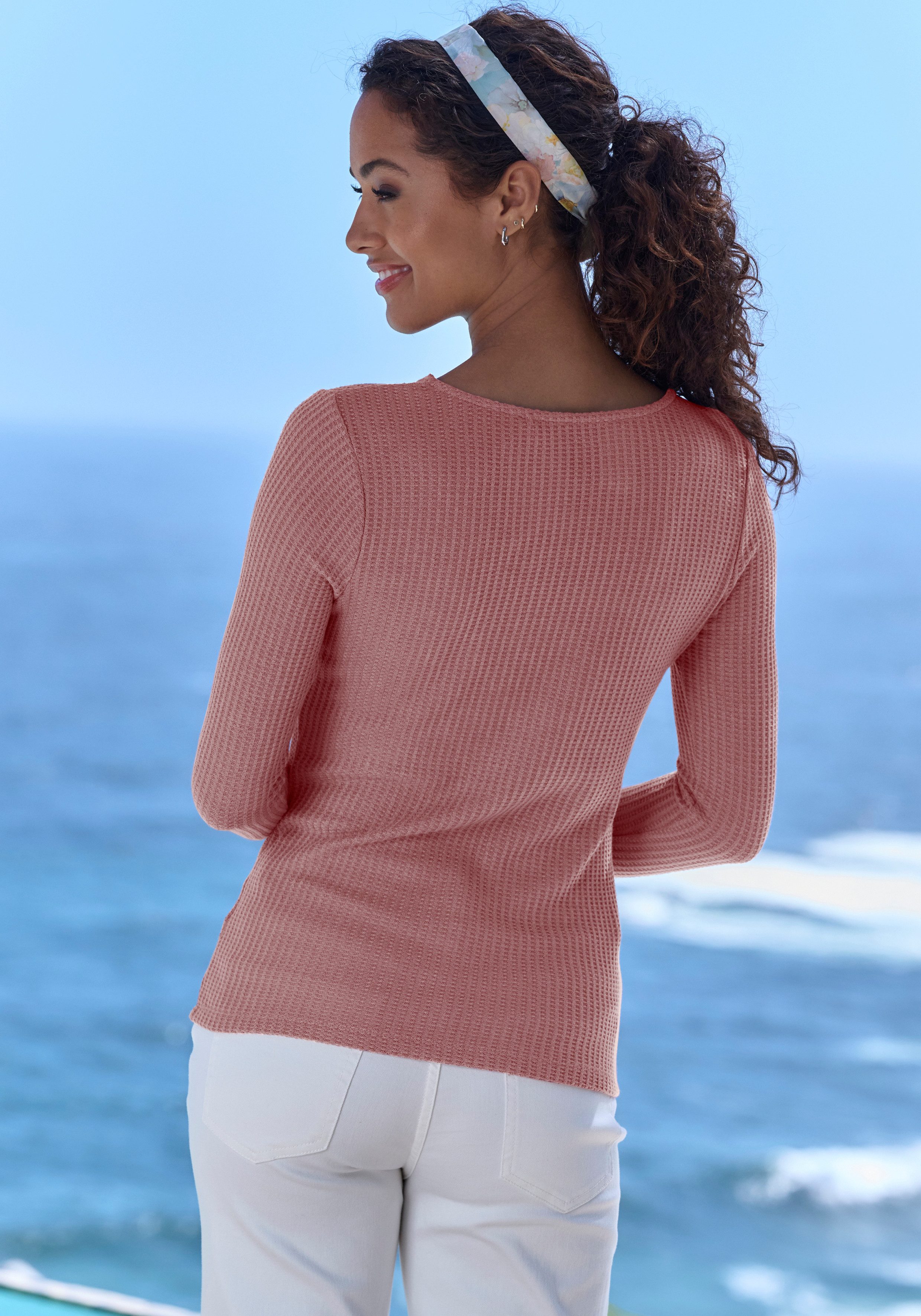 LASCANA Langarmshirt in modischer Piqué-Optik aus weicher Qualität mit Viskose