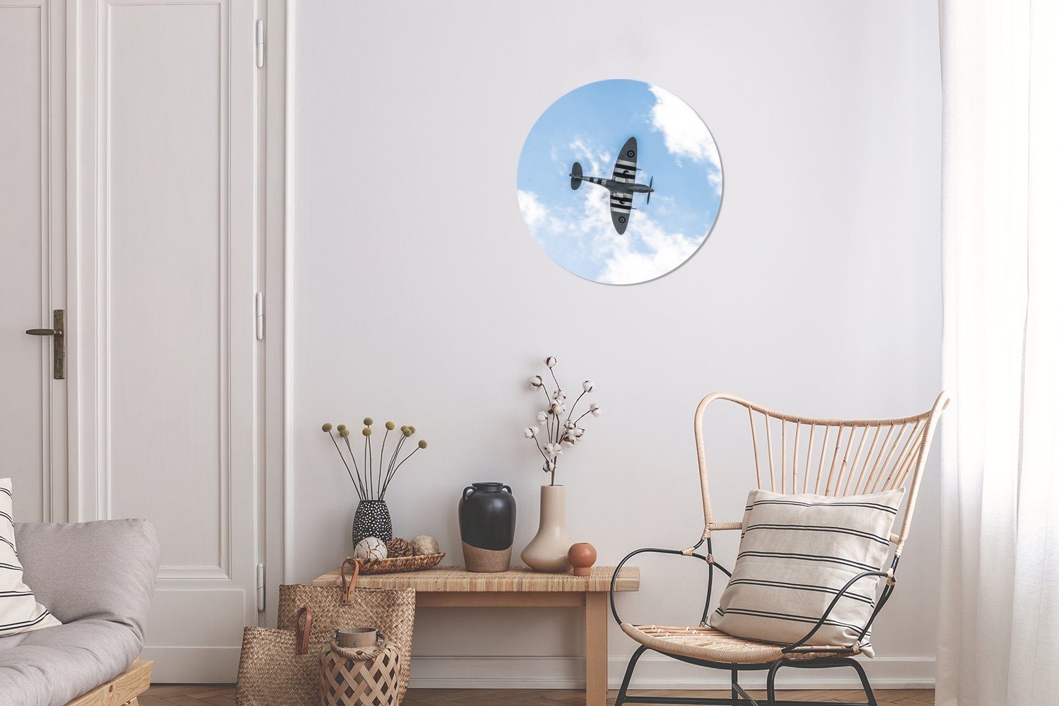 MuchoWow Gemälde unten einem cm bewölkten von in Ein Wandbild, (1 Forex, 30x30 Rundes Himmel, St), Spitfire-Flugzeug Wanddekoration Kreis Wohnzimmer