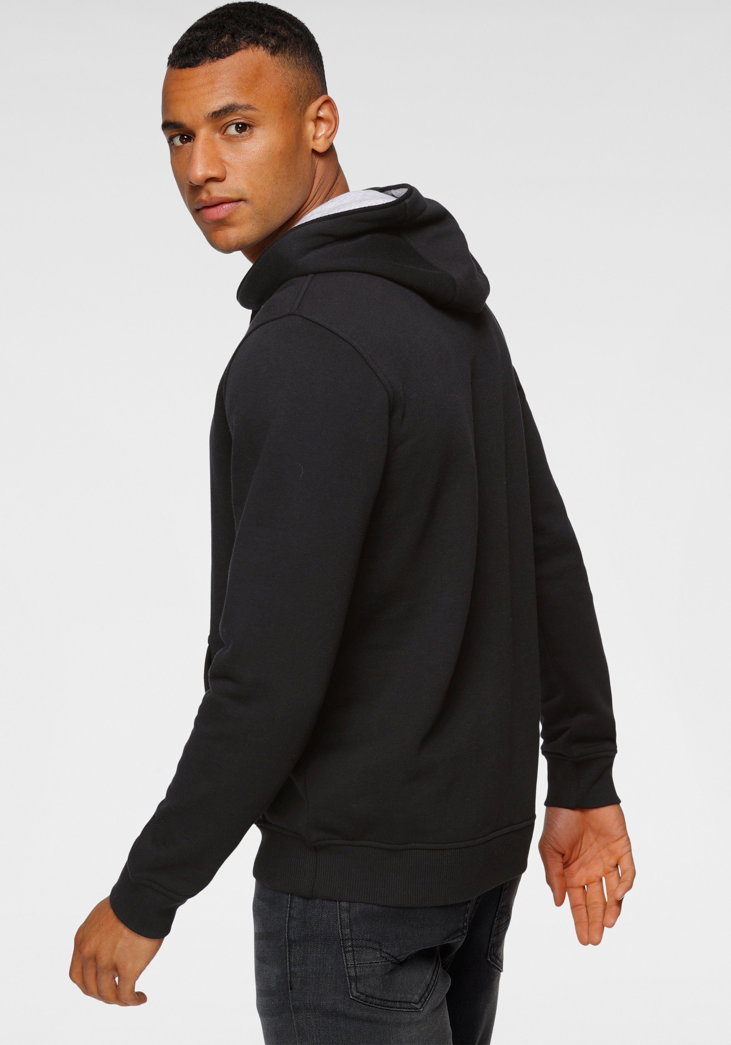 Bruno Banani Kapuzensweatshirt schmale Passform, bedrucktes Design, aus Bau günstig online kaufen