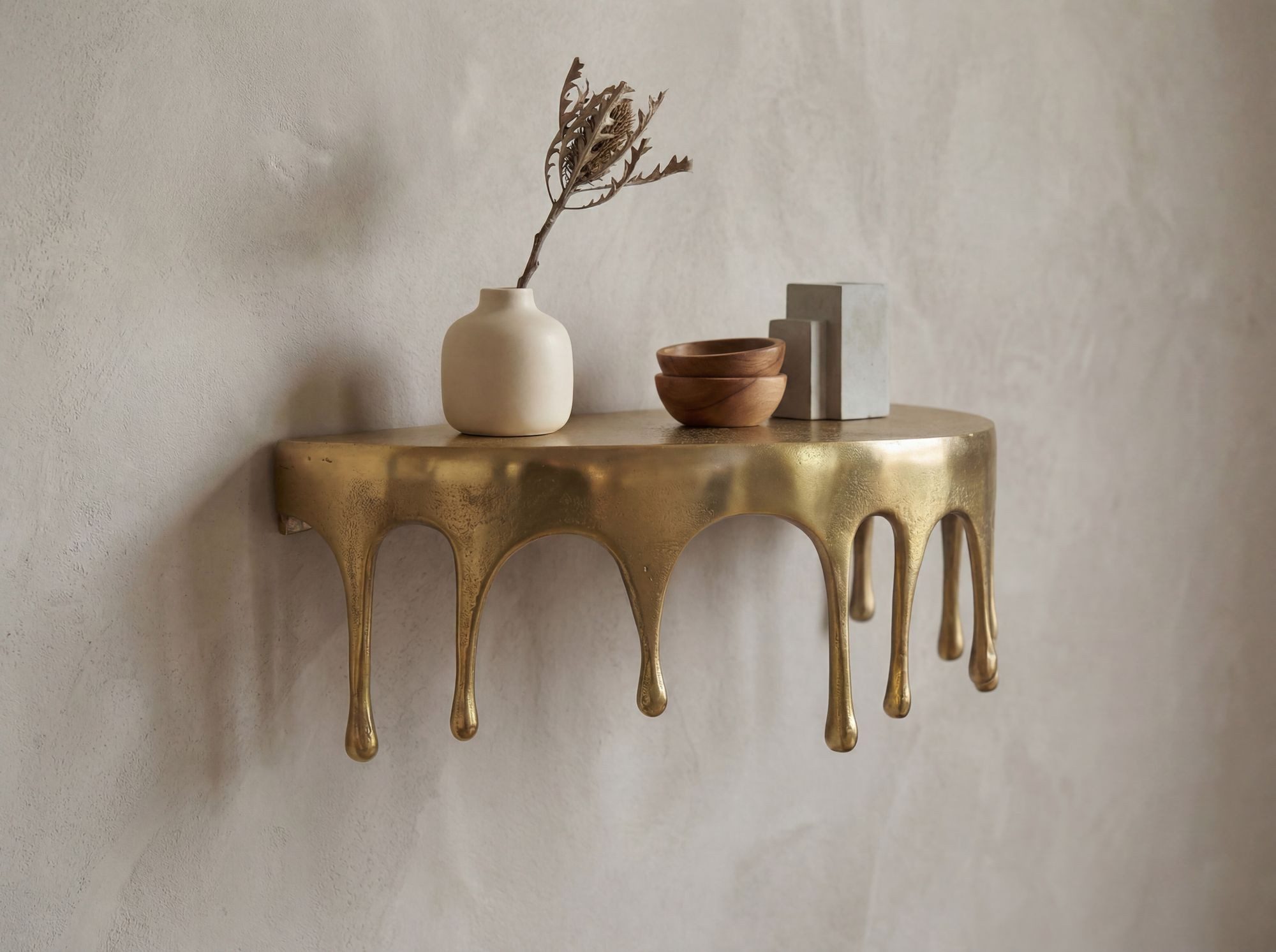 FINEBUY Wandregal FB77465 60cm Aluminium Gold Hängeregal Schweberegal Wandboard Metall, Originelles Hängeregal in edler Tropfenoptik, Komplett aus robustem Aluminium gefertigt