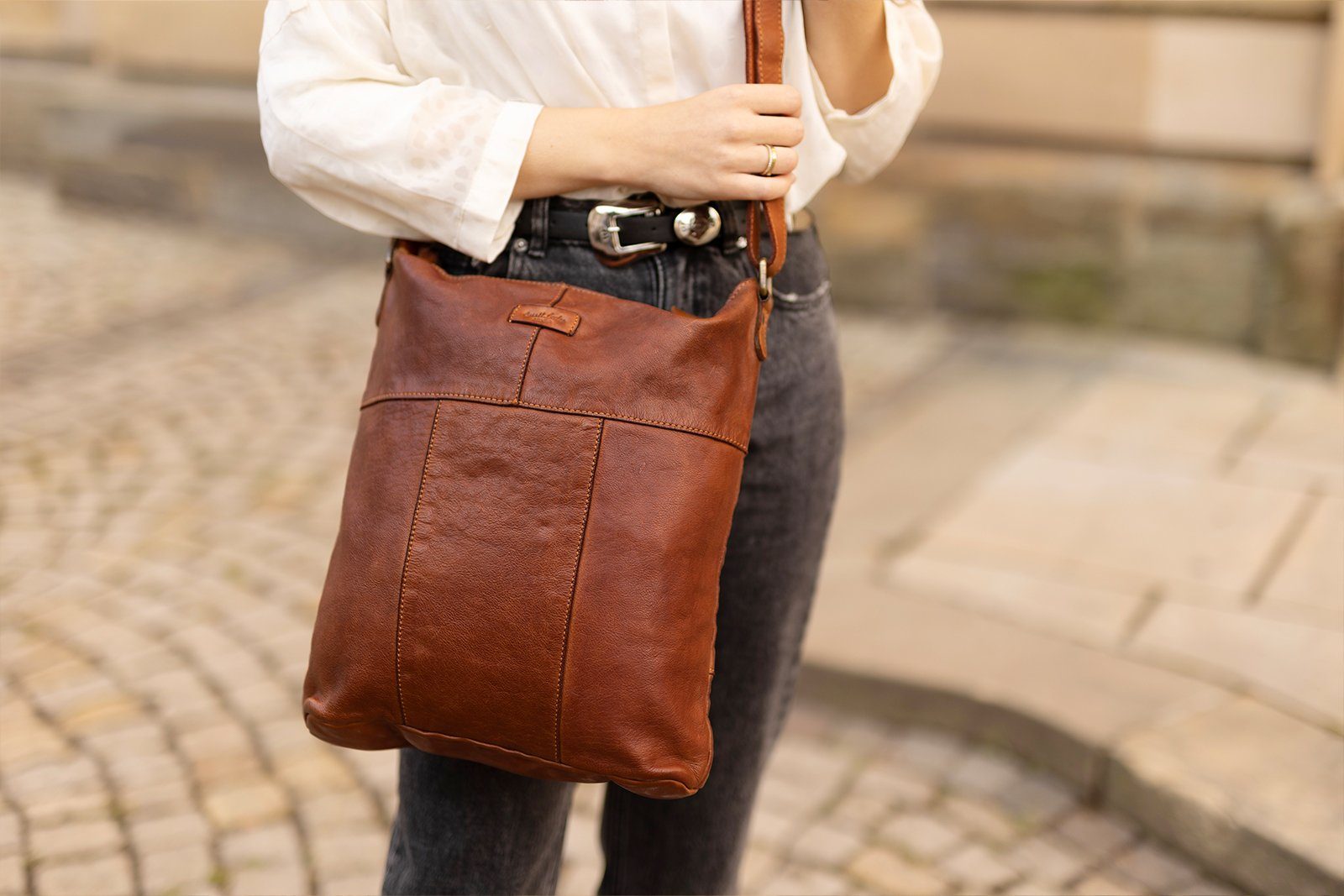 Gusti Leder Handtasche Gusti Leder Umhängetasche Maola (1-tlg)