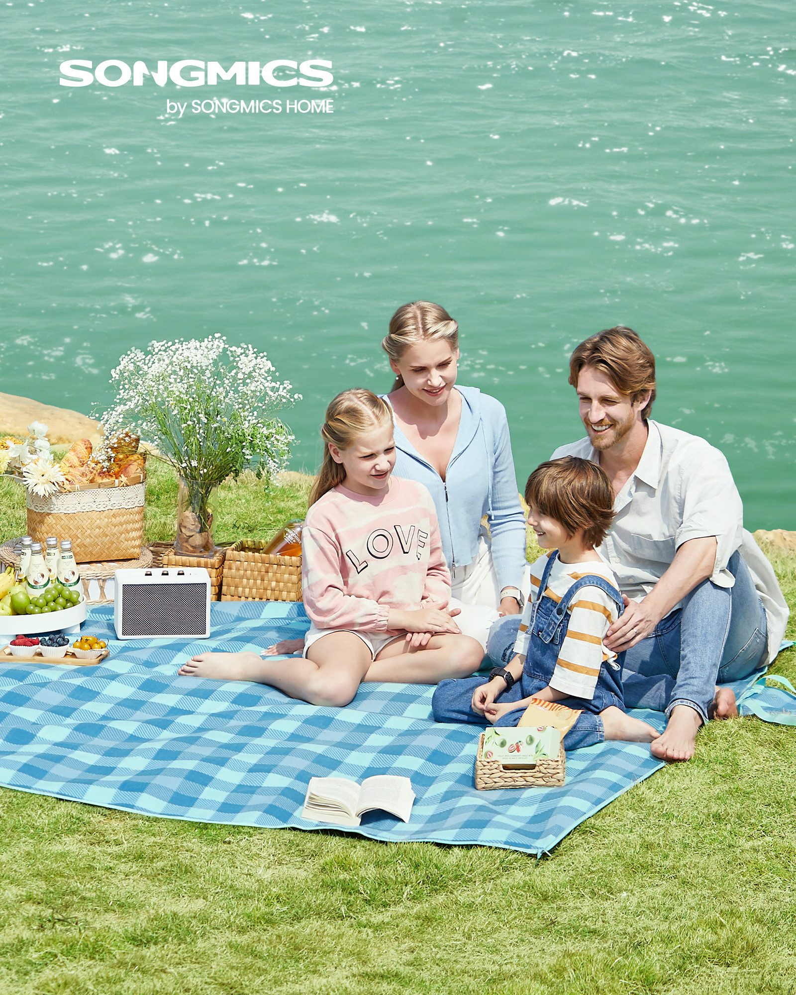 Picknickdecke 200 x 200 cm, mit 4 Erdankern, Campingdecke, für Park, Garten, Strand, SONGMICS, groß, wasserdicht, maschinenwaschbar, faltbar, grün-blau