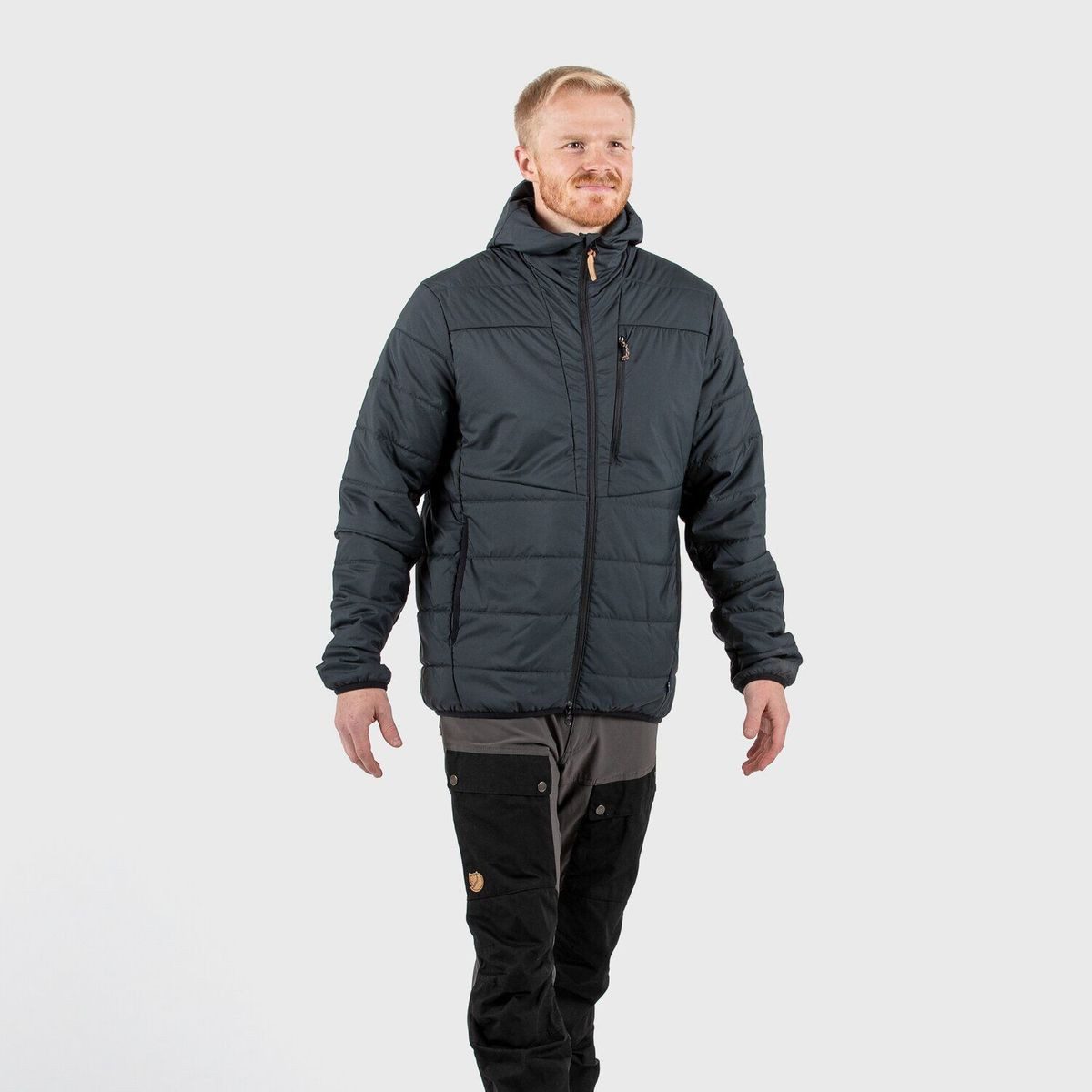 Fjällräven Steppjacke Keb Padded Hoodie M Leichte, isolierende Jacke für Herren, ideal für Wander- und