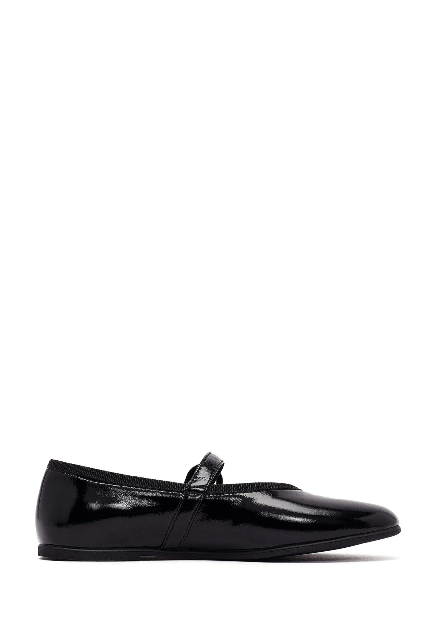 Derimod Ballerinas aus Lackleder Ballerina