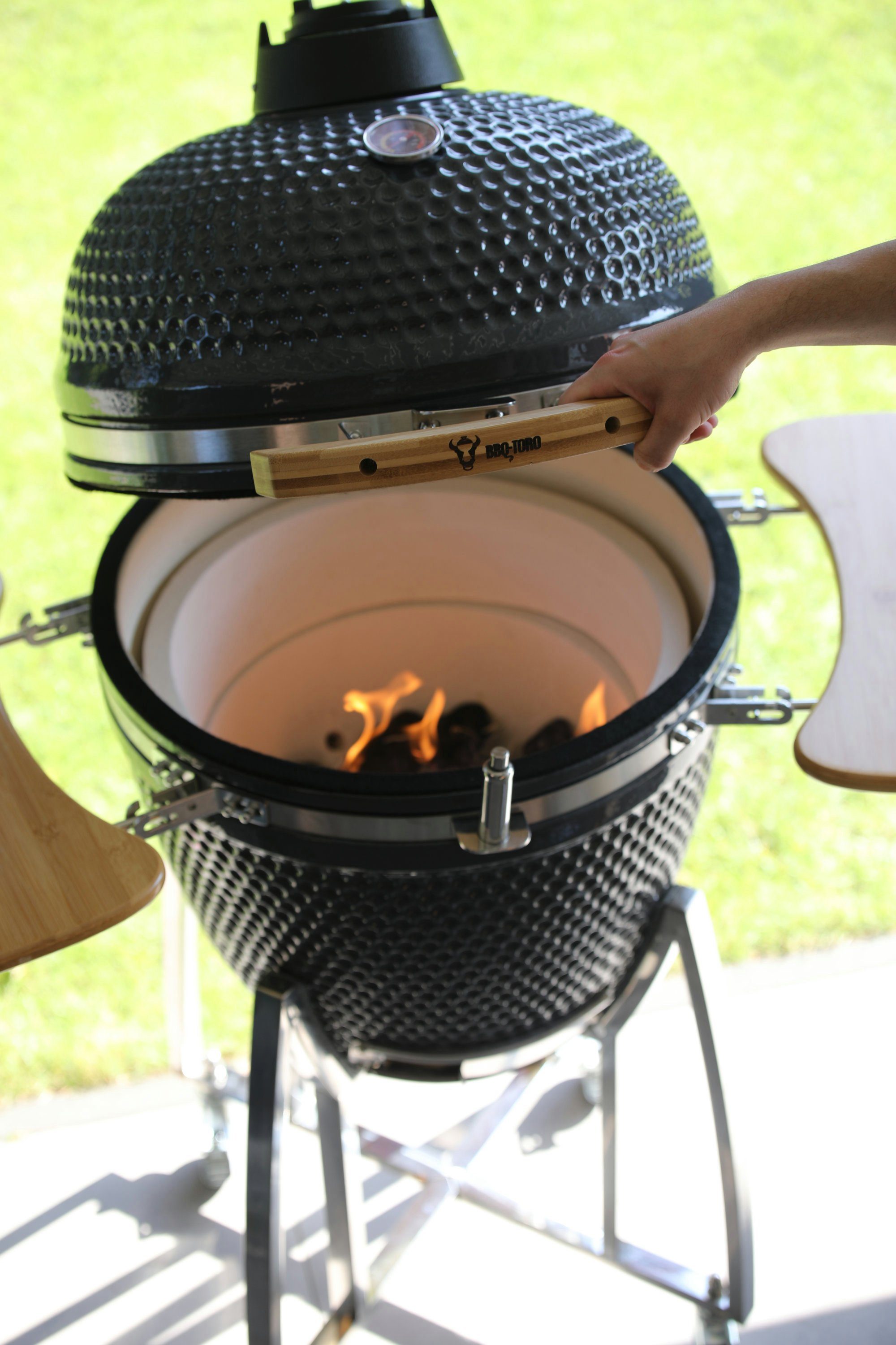 BBQ-Toro Keramikgrill Kamado Grill Holzkohlegrill "KURO" Ø 52 cm, Grau, Keramikgrill, High-End Holzkohlegrill, optimale Hitzespeicherung