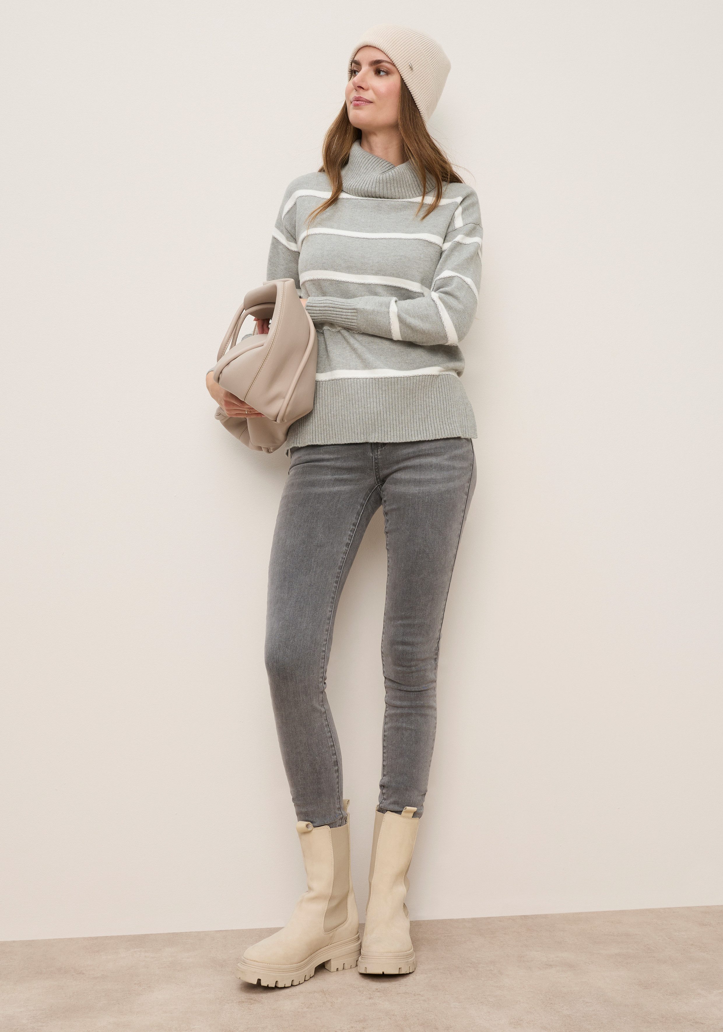 Zum Outfit 11