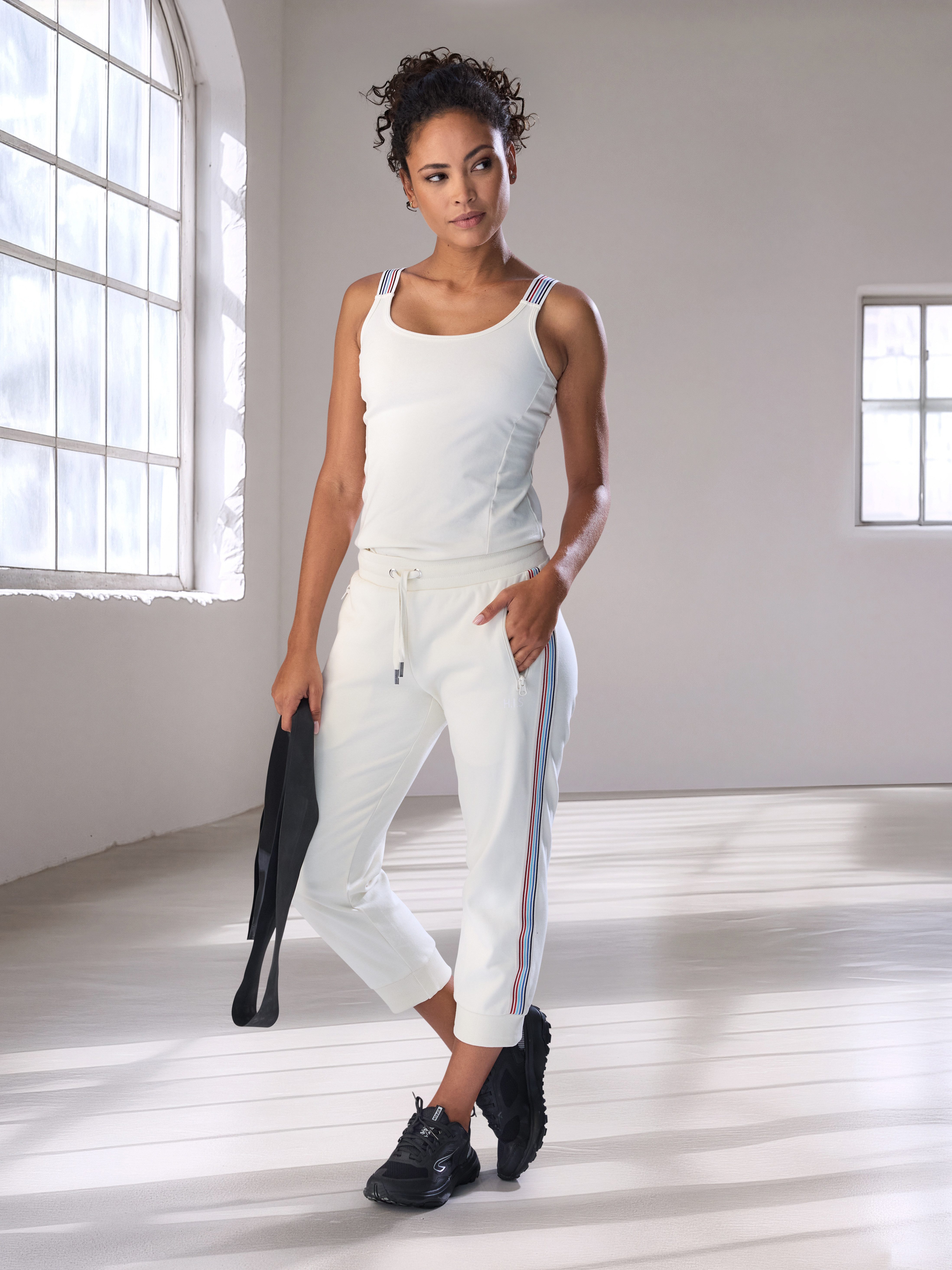 H.I.S Relax-Caprihose mit seitlichen Tapestreifen