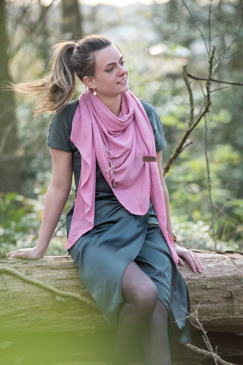 Knit Factory Strickschal Lola Dreieckstuch Dark Grey, (1-St), Schal Halstuc günstig online kaufen