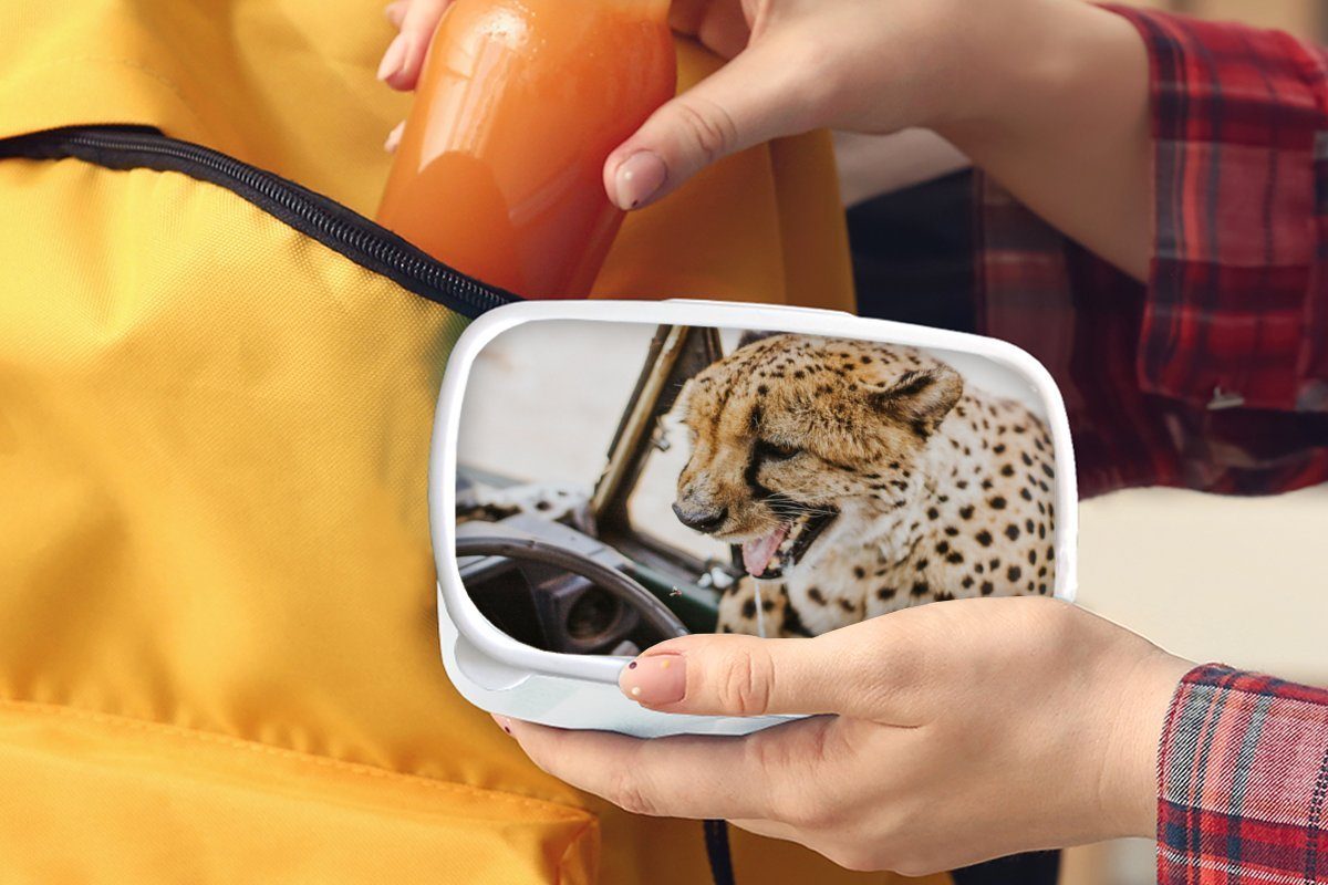 Gepard, weiß Kunststoff, - Mädchen und für MuchoWow Erwachsene, Brotdose, und Lunchbox für (2-tlg), - Lenkrad Auto Brotbox Jungs Kinder