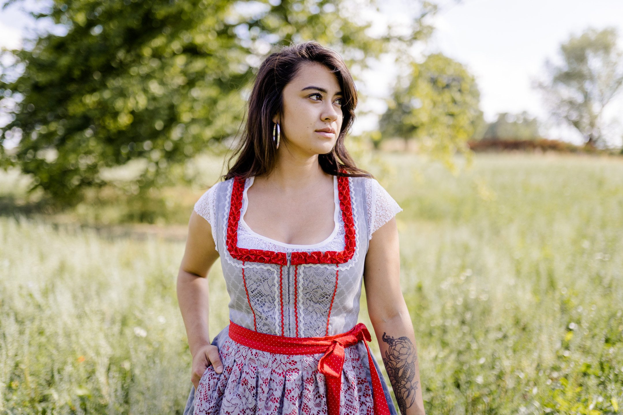 Ramona Lippert Dirndlbluse Wanda weiß Spitze Flügelärmel Rundhals Trachten Bluse