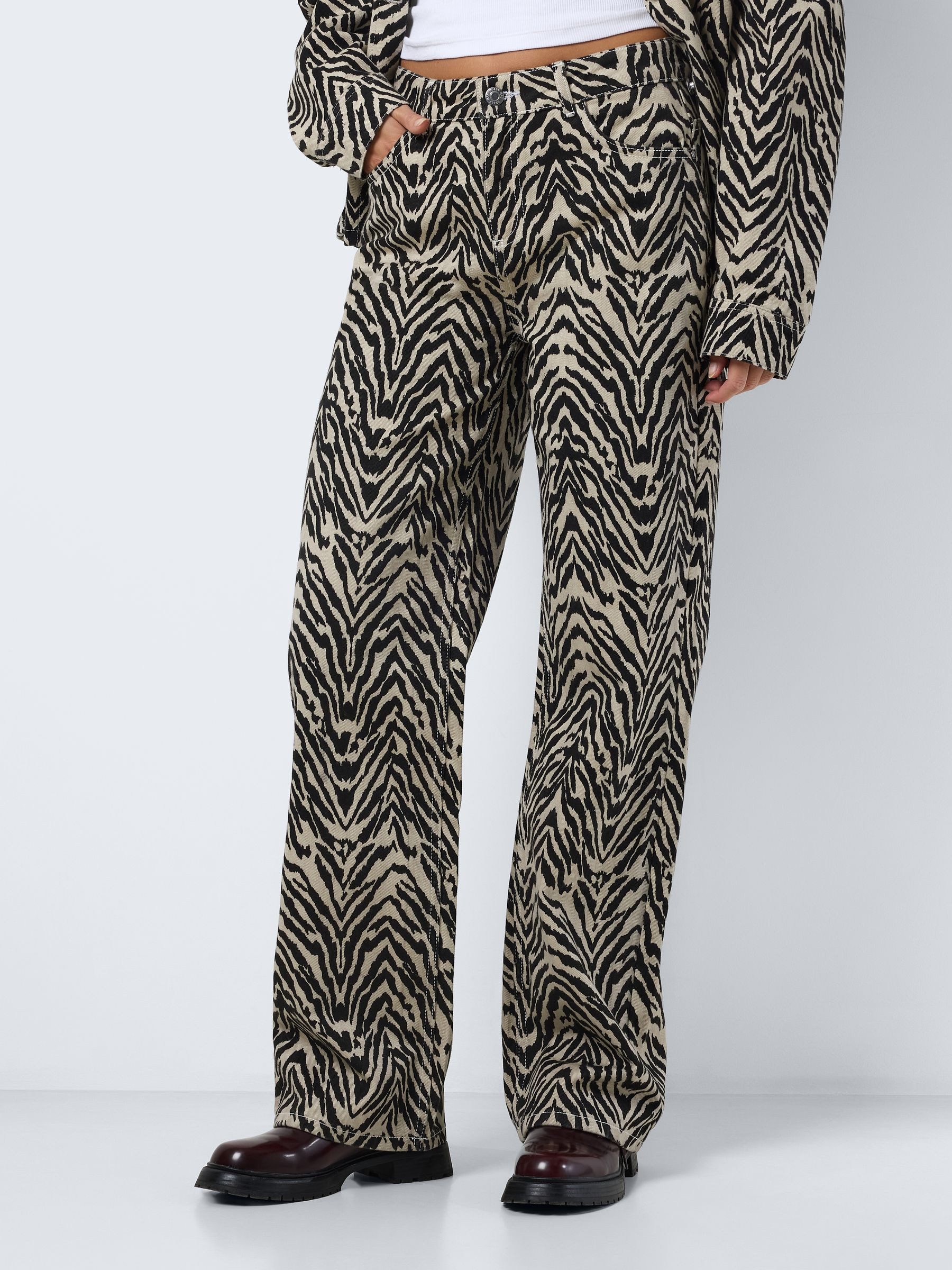 Noisy may Boyfriend-Jeans Straight Fit Jeans mit Zebra-Print Denim Stoffhose für Baumwolle gemustert atmungsaktiv verdeckt modisch-Style