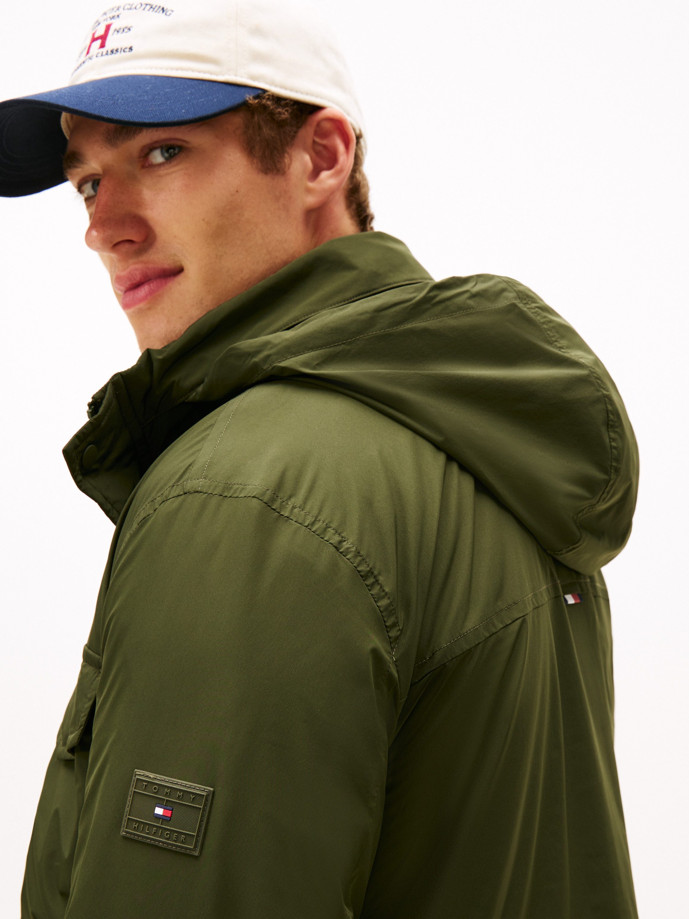 Tommy Hilfiger Fieldjacket LW PACKABLE im Kragen verstaubare Kapuze, normale Passform