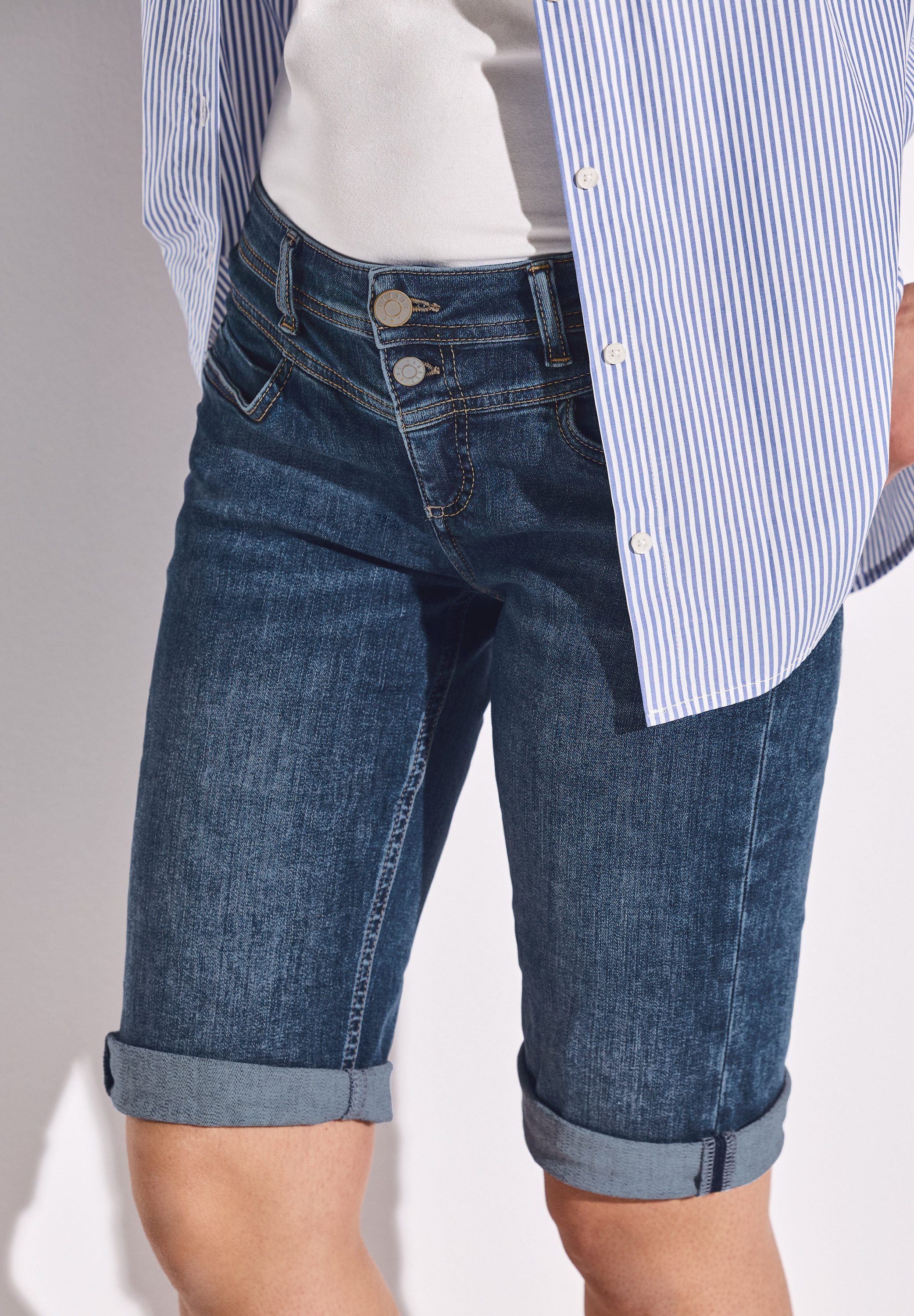 STREET ONE Gerade Jeans in dunkelblauer Waschung