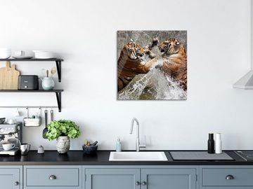Pixxprint Glasbild Kämpfende Tiger im Wasser, Kämpfende Tiger im Wasser (1 St), Glasbild aus Echtglas, inkl. Aufhängungen und Abstandshalter