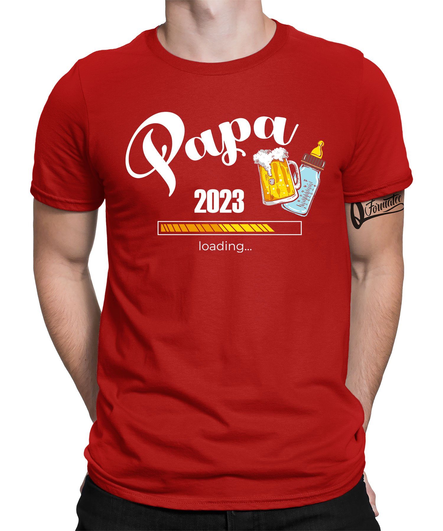 Loading Quattro Vater Formatee Babyflasche Papa Vatertag Herren Bier Kurzarmshirt Rot - (1-tlg) T-Shirt 2023