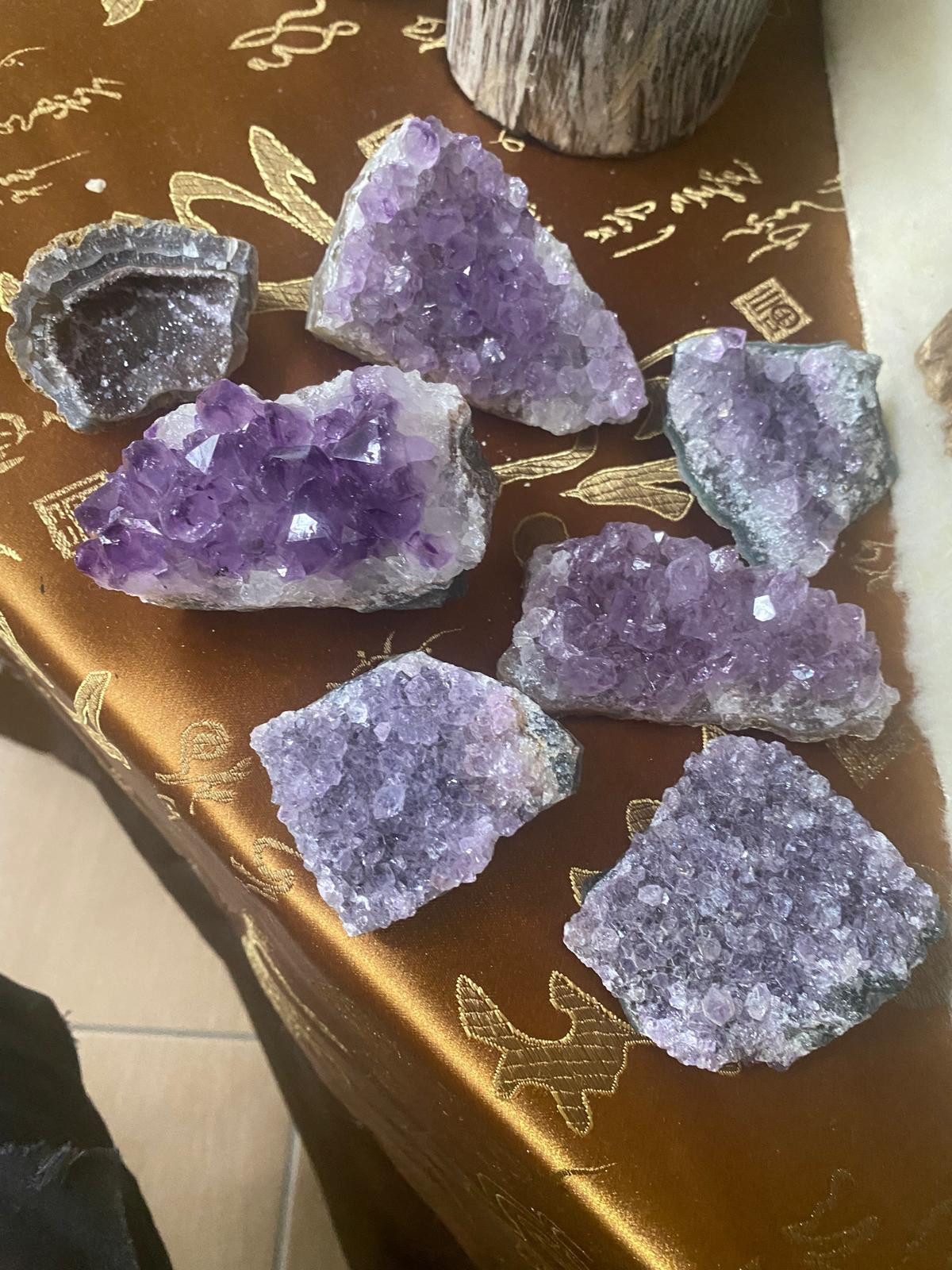 Eden Stone Mineralstein Natürlicher Amethyst Cluster Kristall Brasilien Heilstein Edelstein, (1-St)