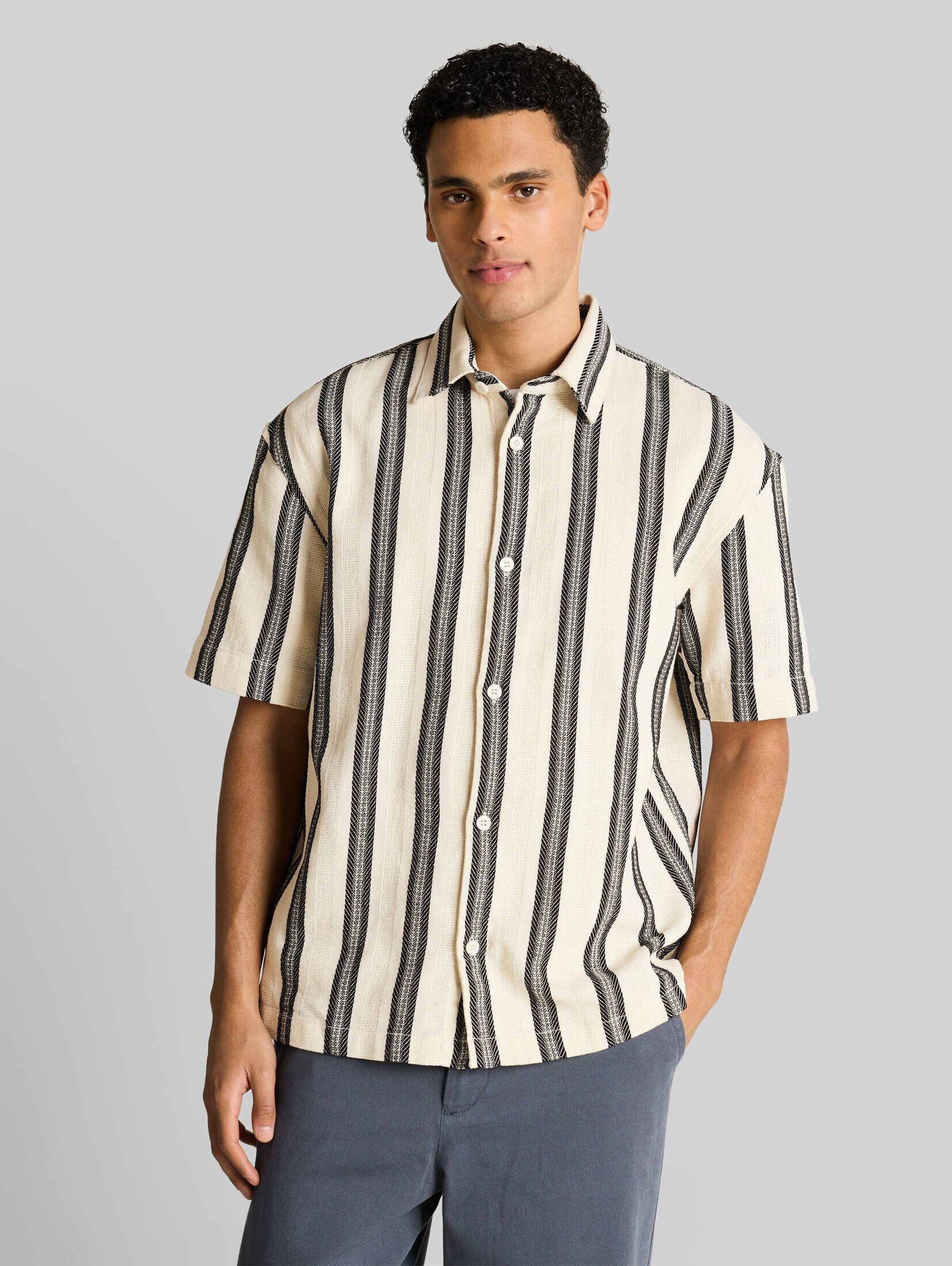 TOM TAILOR Denim Kurzarmhemd Blusen & Shirts Loose Fit Kurzarmhemd mit Streifenmuster