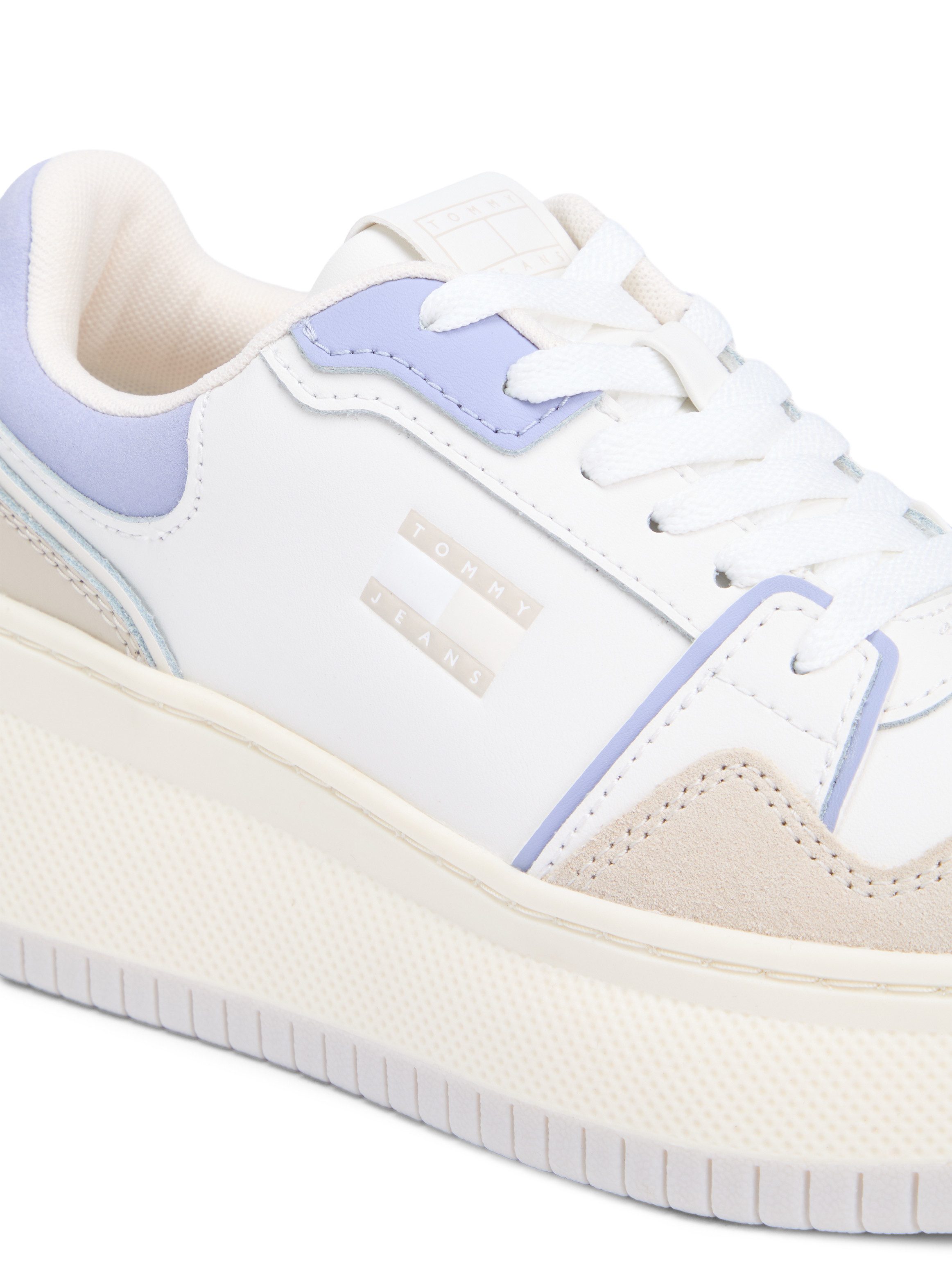 Tommy Jeans TJW RETRO BASKET FLATFORM Plateausneaker, Freizeitschuh, Halbschuh, Schnürschuh mit Kontrastbesätzen
