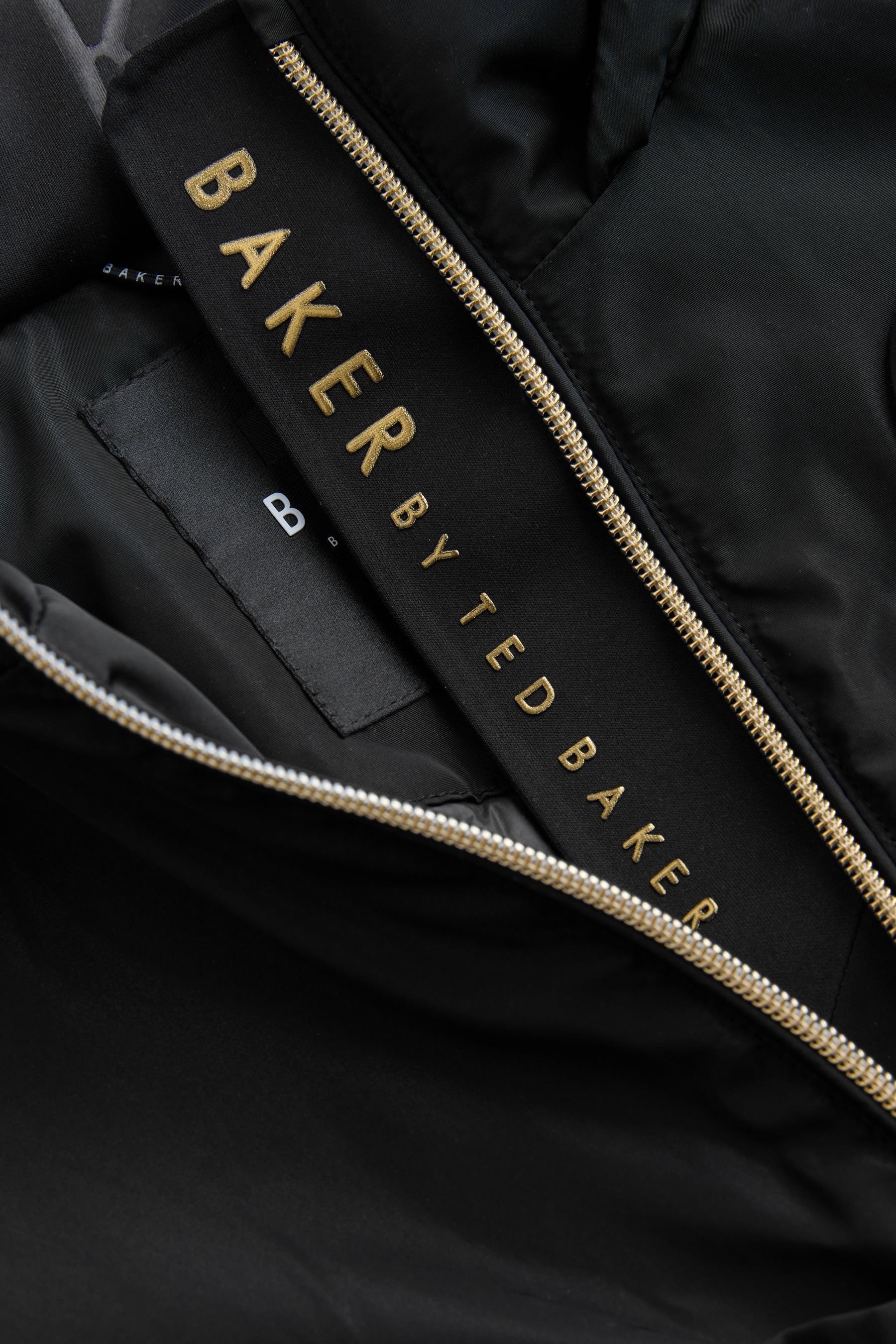 Baker by Ted Baker Regenmantel Baker by Ted Baker Wasserabweisender Regenmantel (1-tlg)