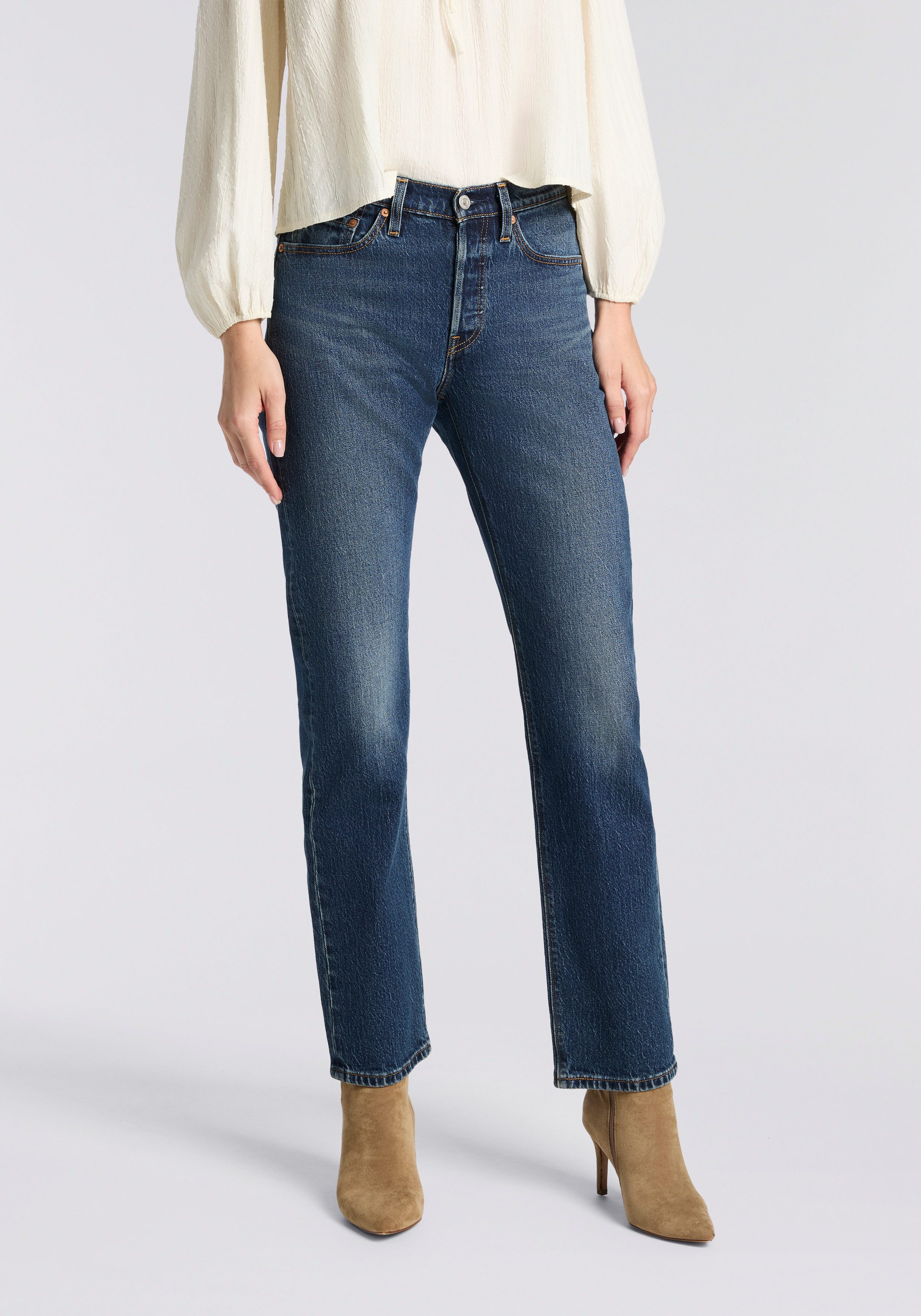 Levi's® Stretch-Jeans LV Jeans 501 CURVE BLACKS Die Passform schmeichelt kurvigen Figuren – Bild 2 von 5
