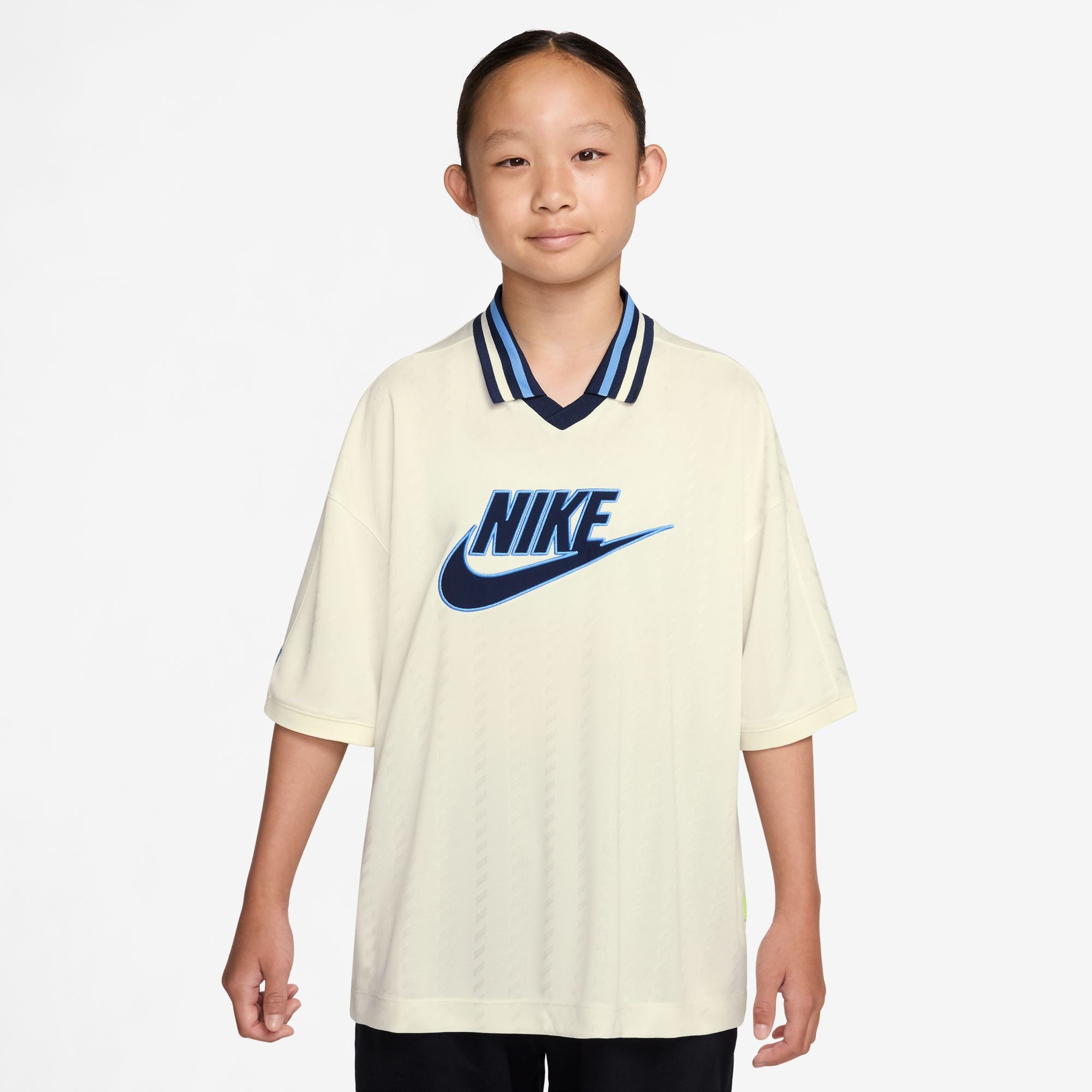 Nike Sportswear T-Shirt K NSW CLN JERSEY SS TOP Für Kinder und Jugendliche