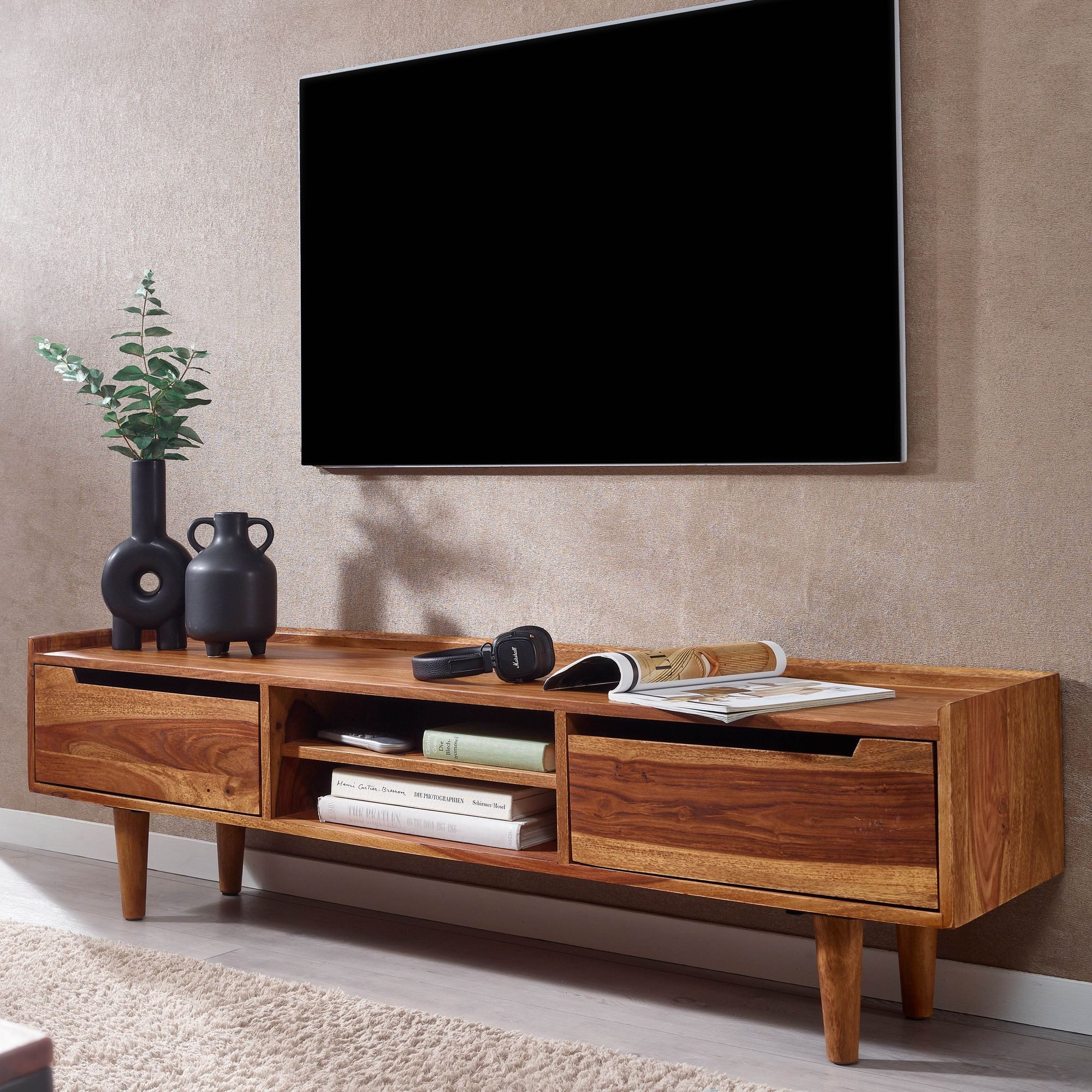 furnicato Lowboard TV-Unterschrank Massivholz, Walnuss Finish 145x43x35 cm (1 St), TV-Lowboard mit zwei Türfächern und offenen Ablageflächen