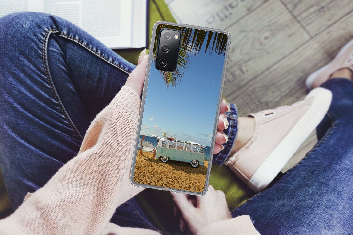 MuchoWow Handyhülle für Samsung Galaxy S20 FE Strand - Bus - Surfen, Phone Case, Silikon, Schutzhülle Dünn