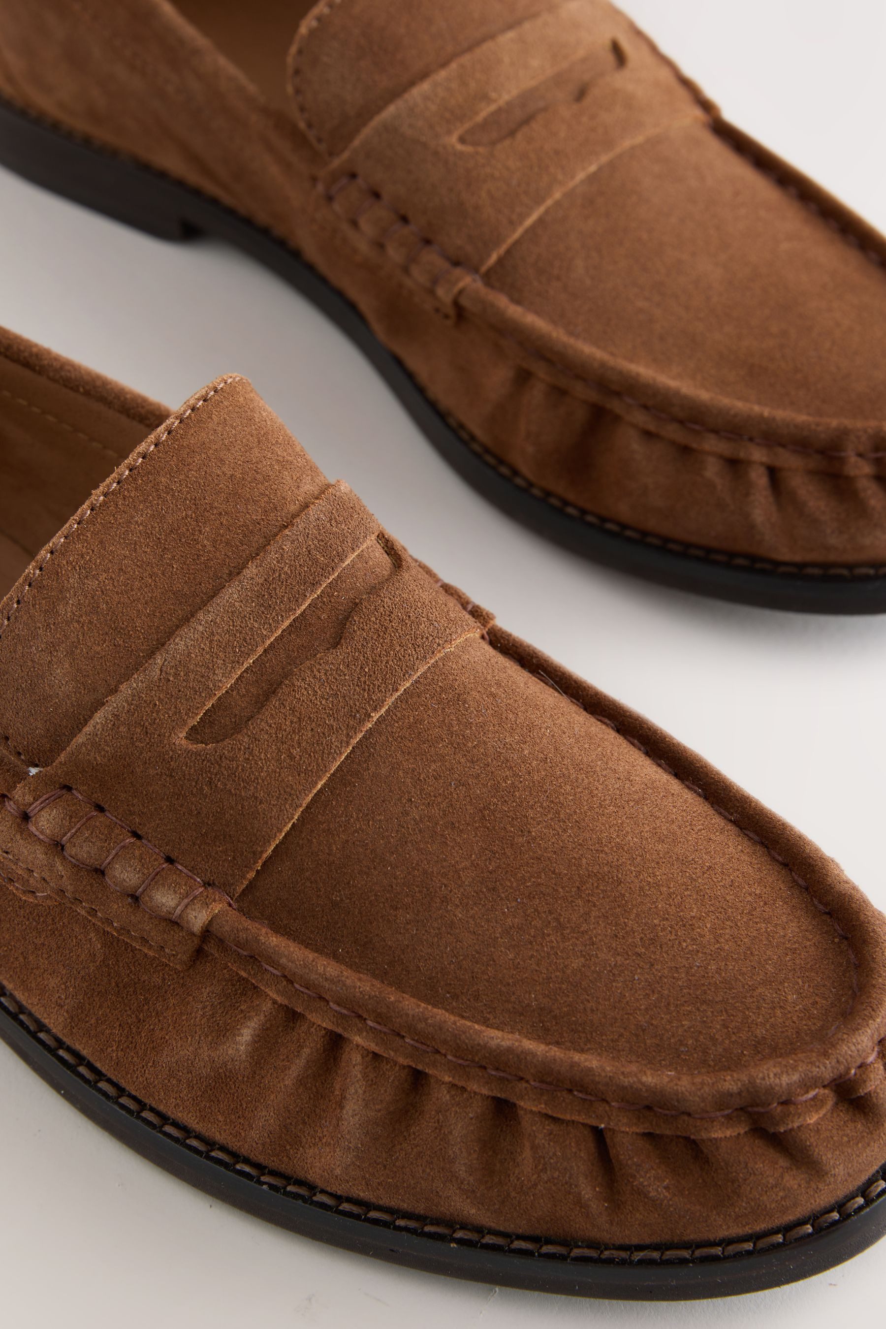 Next N. Premium Veloursleder-Pennyloafer Loafer (1-tlg)