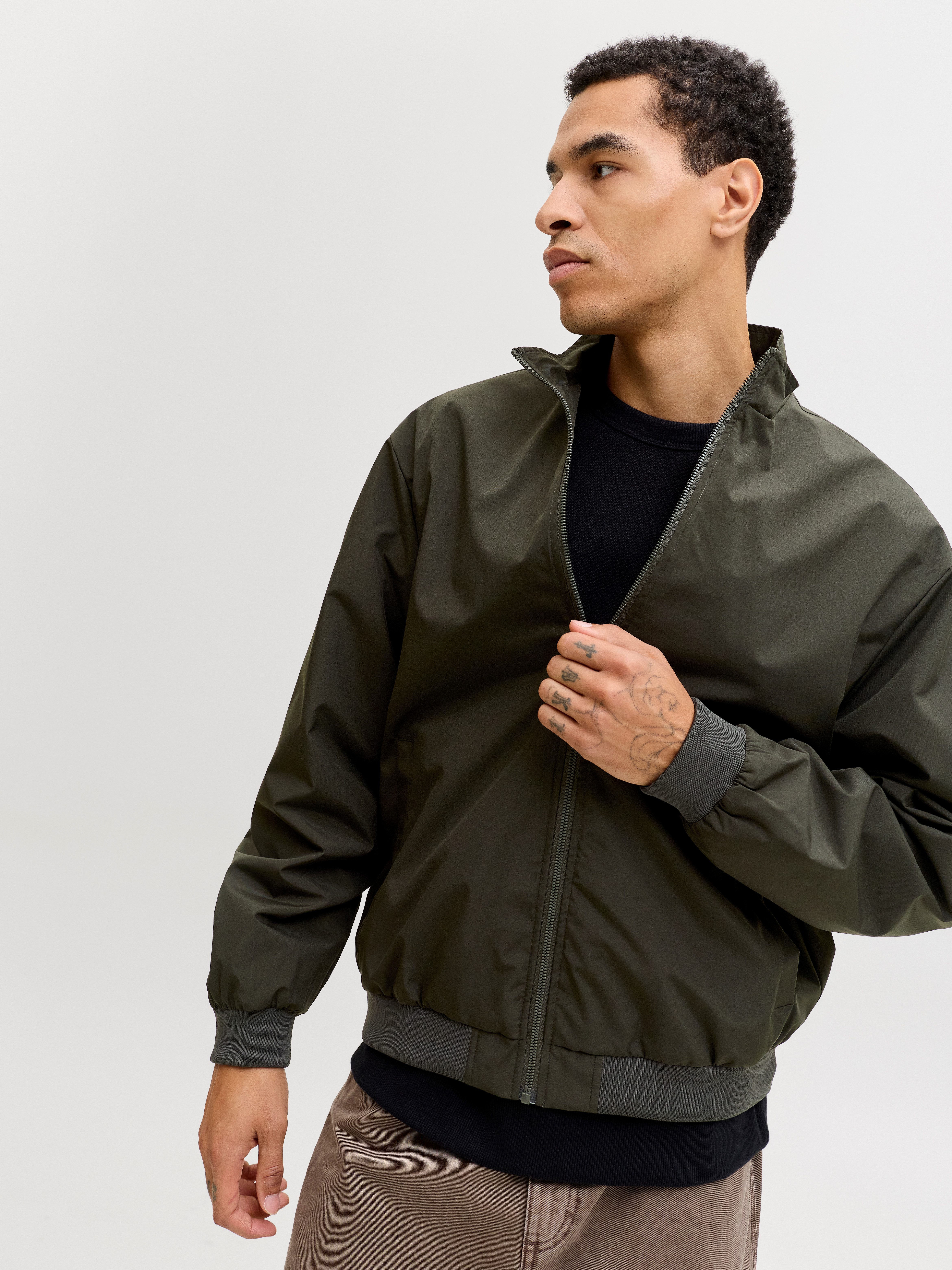 Jack & Jones Bomberjacke JJECHARGE STAND COLLAR BOMBER NOOS mit Stehkragen