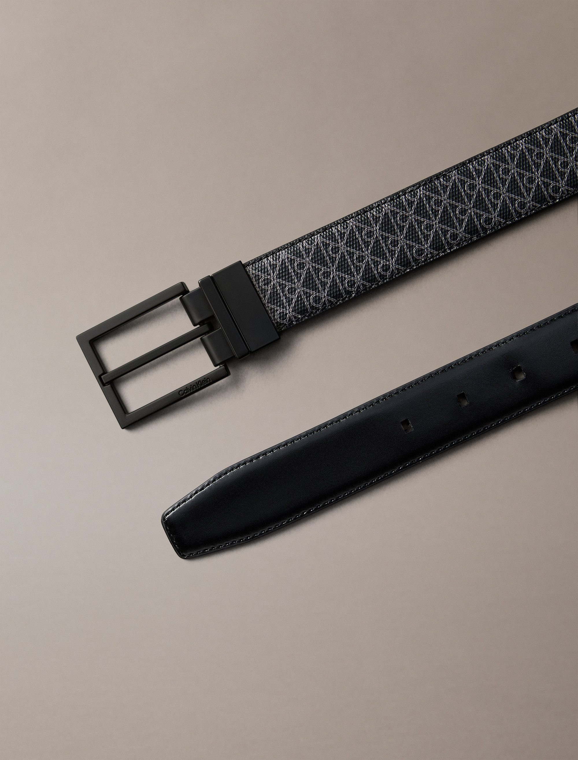 Calvin Klein Synthetikgürtel SQUARE BUCKLE 32MM REV Größenverstellbar