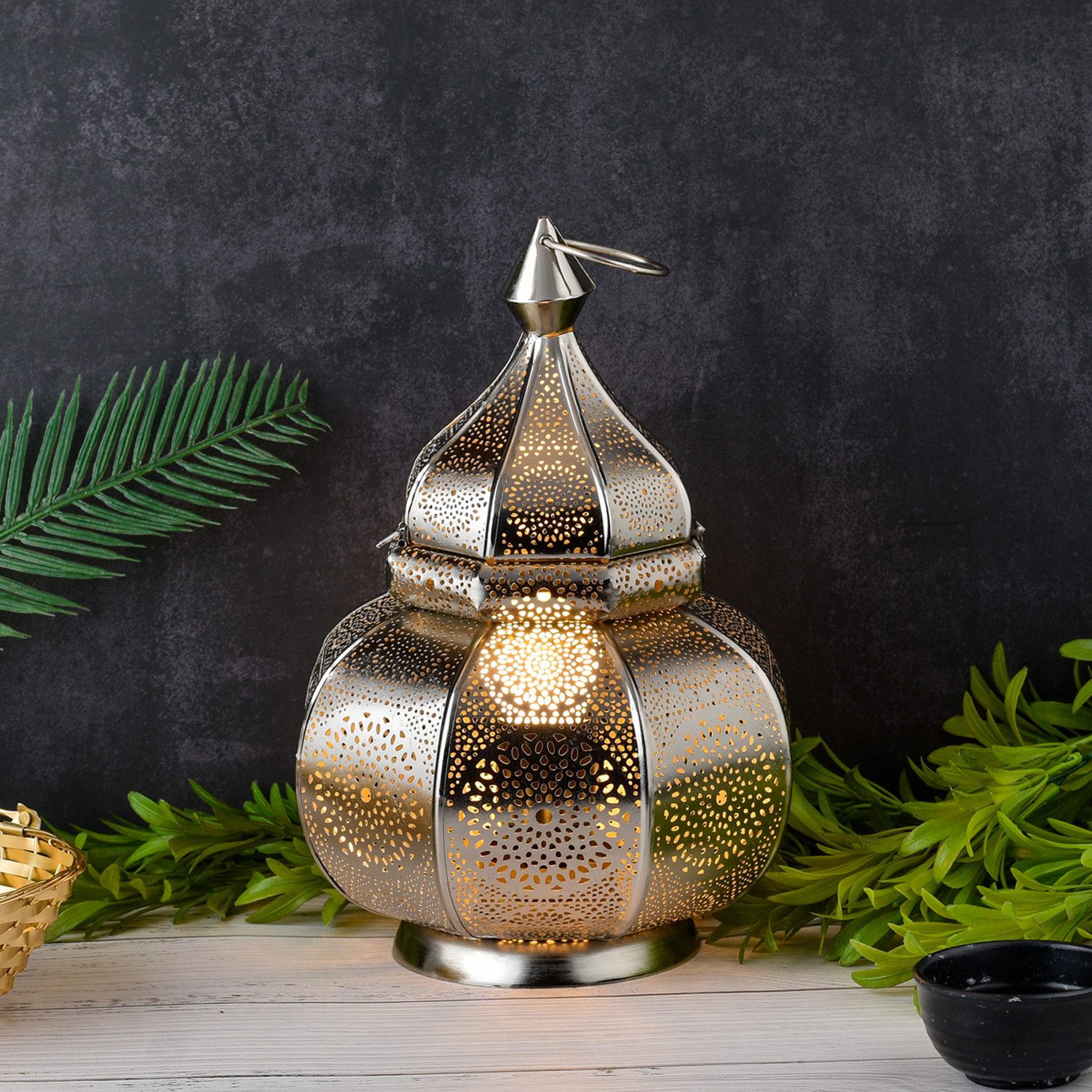 Marrakesch Orient & Mediterran Interior Teelichthalter Orientalische Laterne Leuchte Tischlampe Lamisa Silber (1 St), Handarbeit