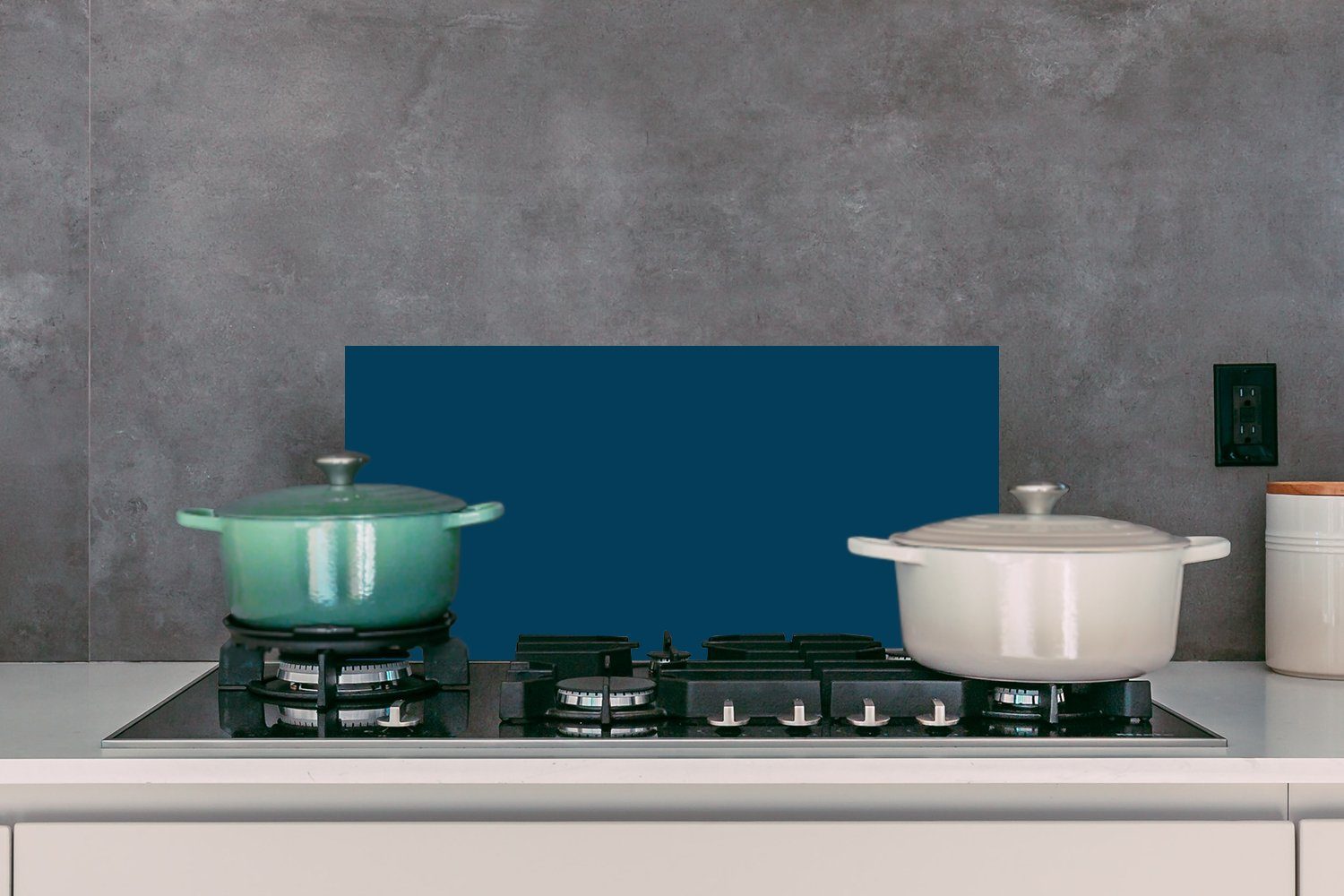 (1-tlg), Küchen - Palette Küchenrückwand Schmutzflecken MuchoWow Wandschutz, gegen 60x30 cm, Indigo für - und Fett Farben,