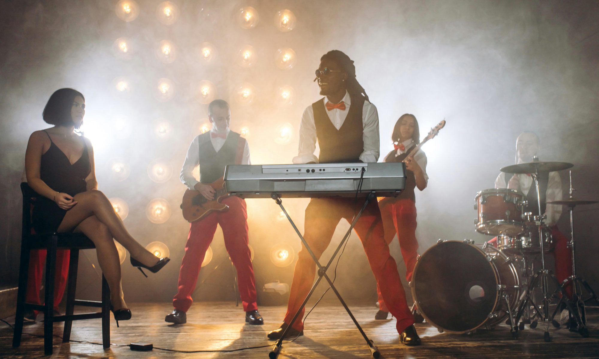 Classic Cantabile Keyboardständer - einstrebiges Keyboardstativ, 5-fach höhenverstellbar - zusammenklappbar