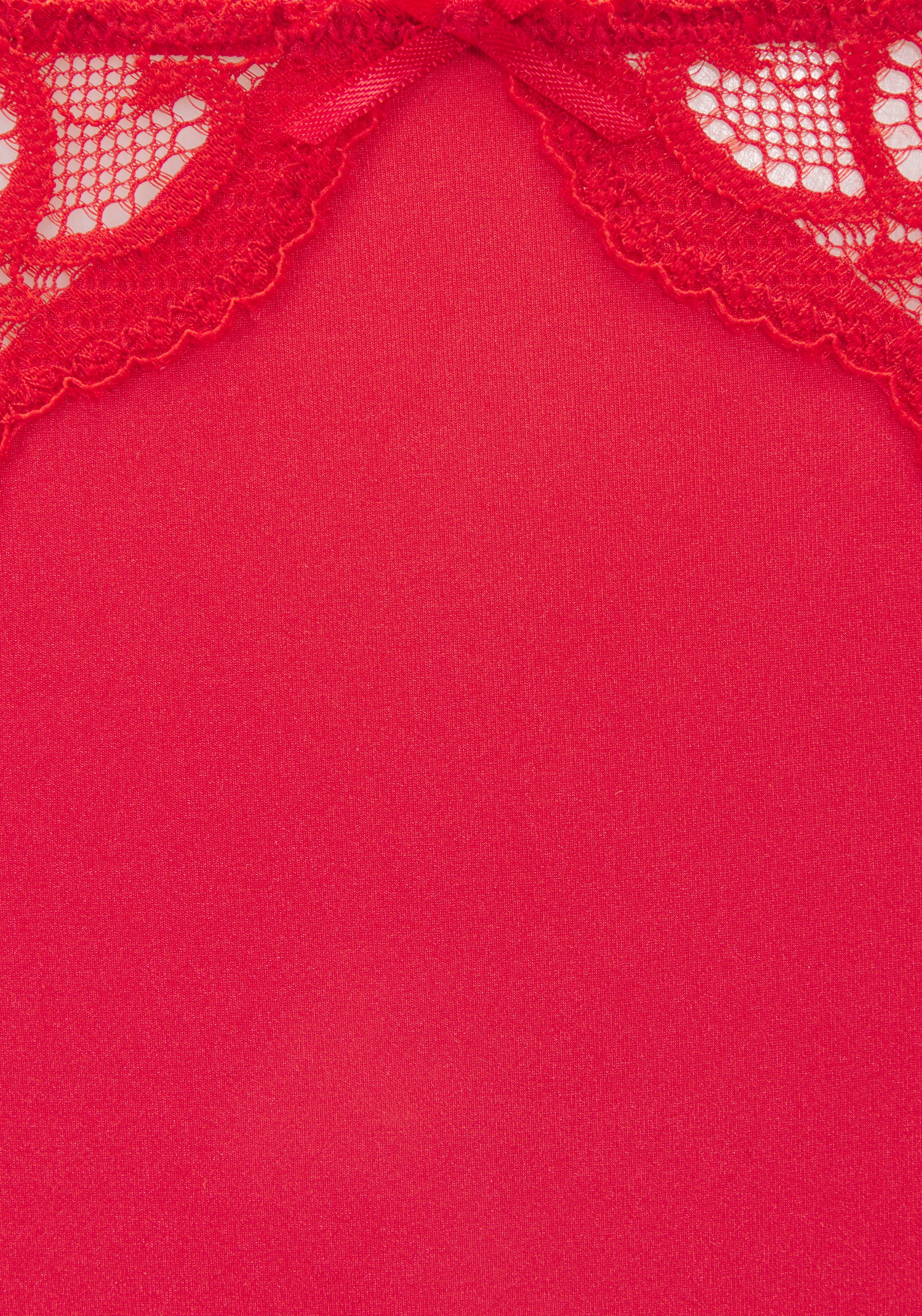 petite fleur by Lascana Slip (Packung, 3 Stück) mit floraler Spitze und weichem Microtouch