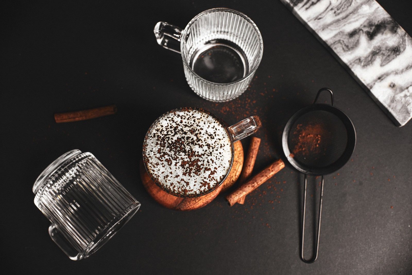 Sendez Teeglas 6x Kaffeegläser Teegläser 360 ml Stapelbar mit Reliefstruktur, 6-tlg., Glas