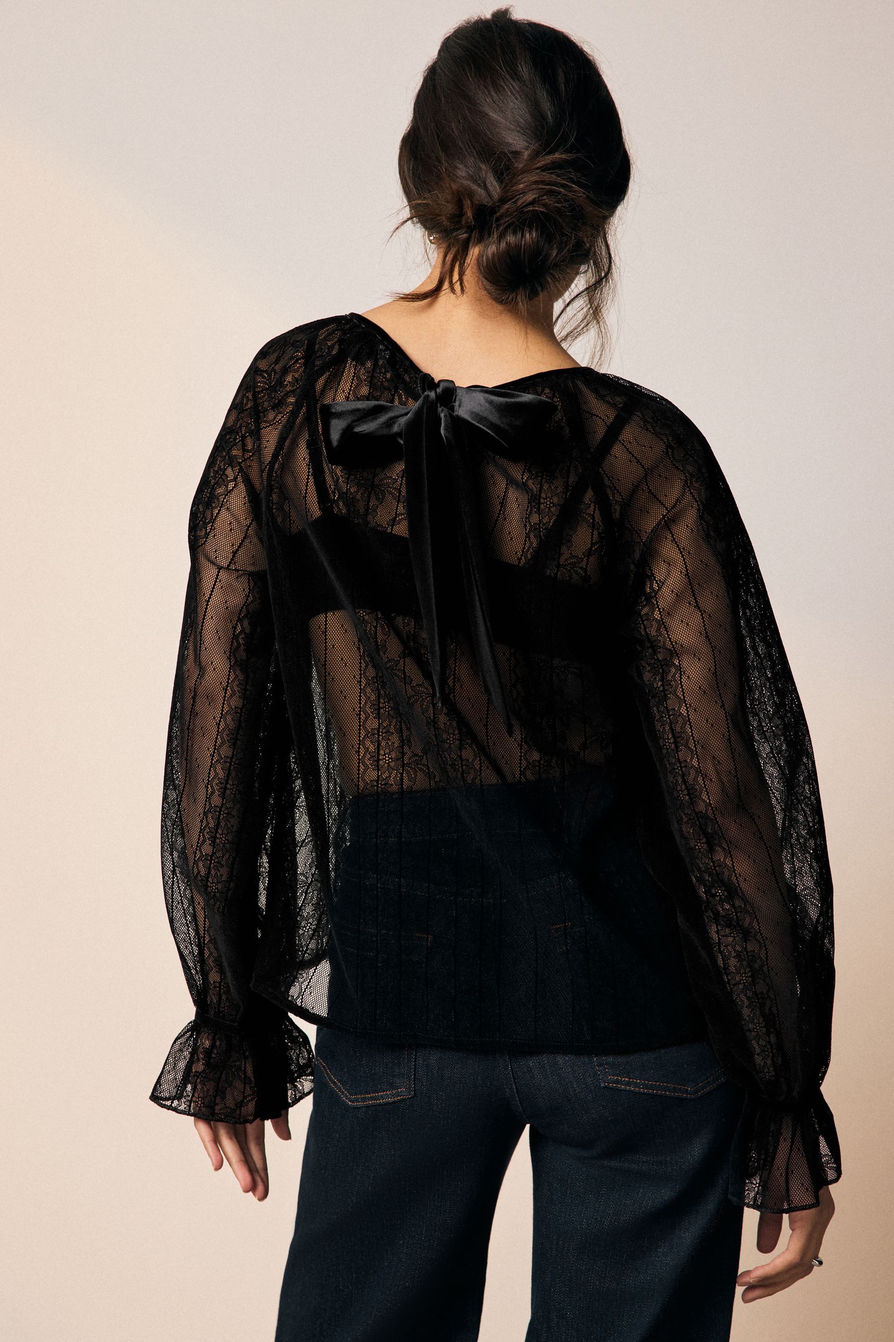 Next Langarmbluse Beflockte Spitzenbluse mit langen Volumenärmeln (1-tlg) günstig online kaufen