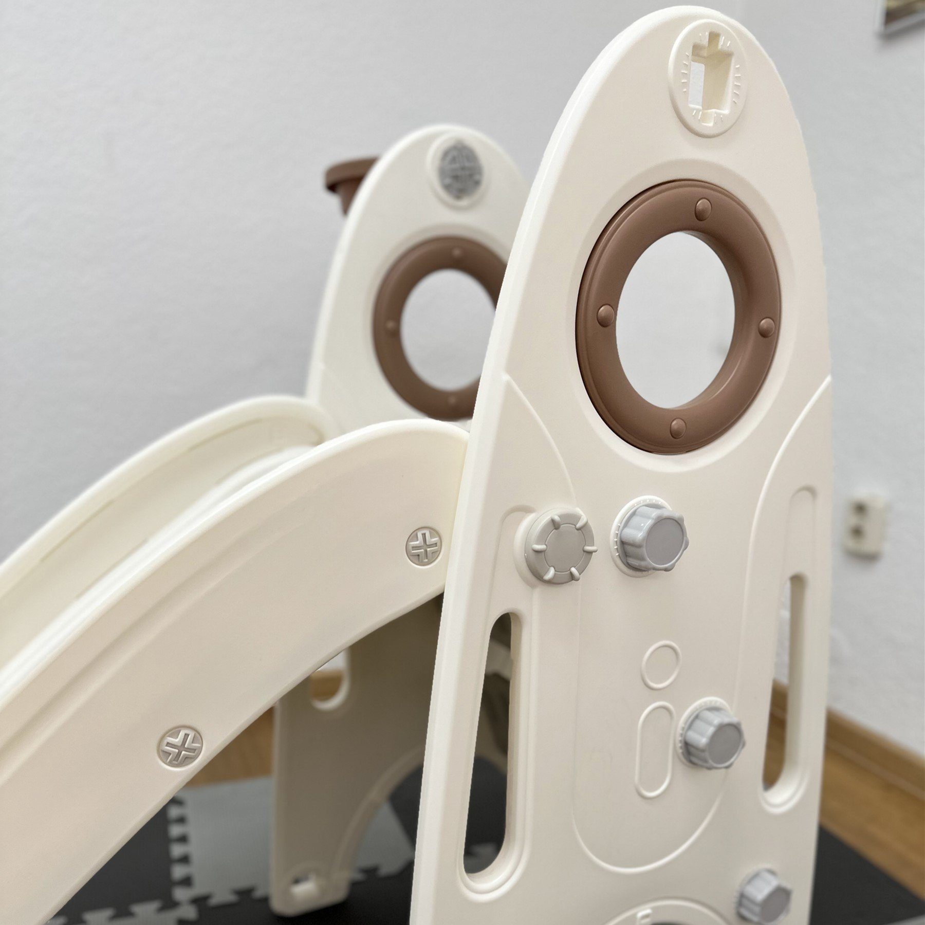 TikTakToo Indoor Slide, Garden Slide, Children's Slide, Motor Skills Trainer (easy assembly, complete playset), environmentally friendly HDPE, for children aged 1 and up, foldable