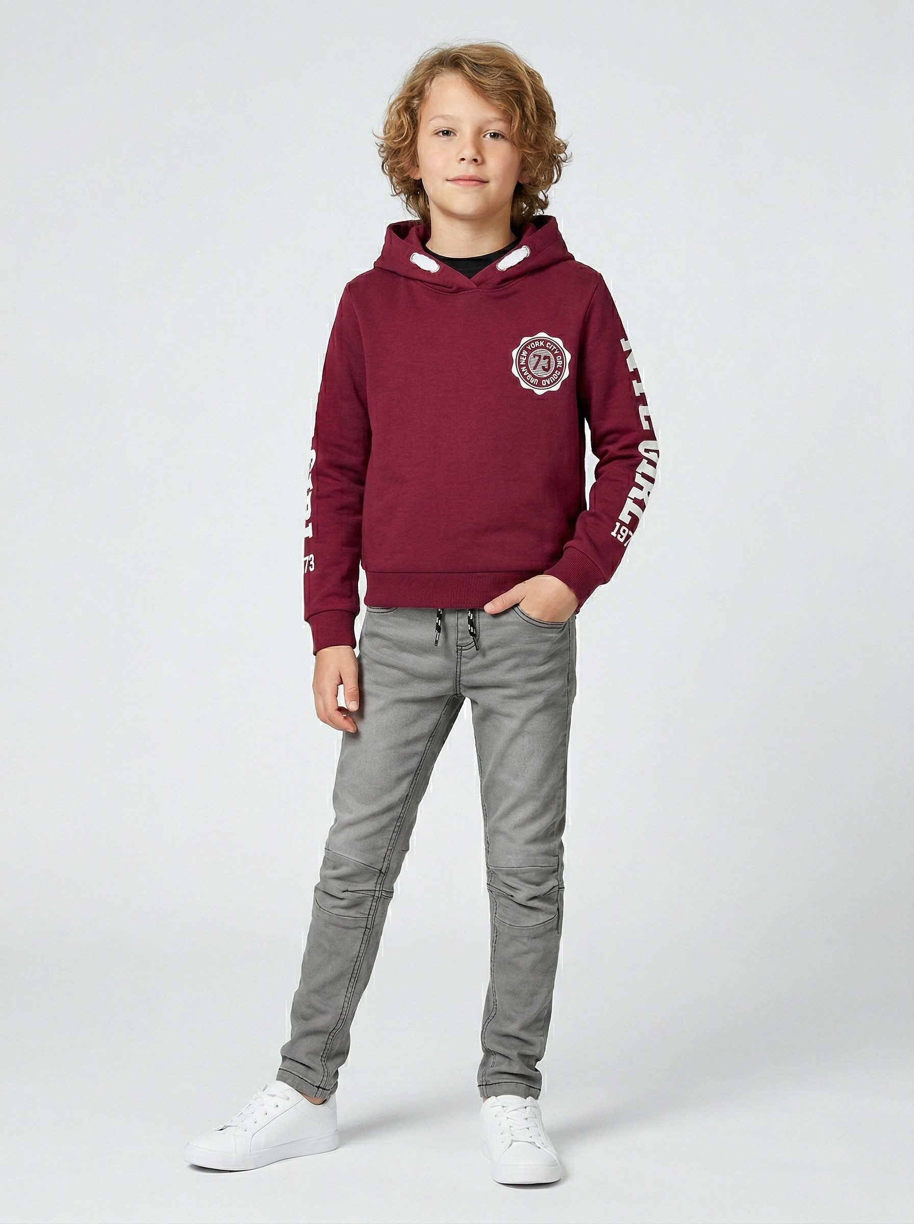 Zum Outfit 12