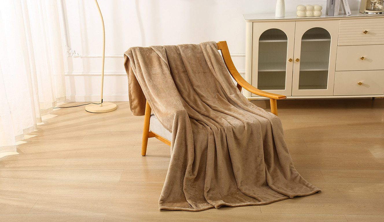 Wohndecke Tianna, weiche Kuscheldecke, TOPSELLER!, OTTO home, weiche Kuscheldecke,150x200cm, leicht & kompakt, pflegeleicht, premium – Bild 4 von 5