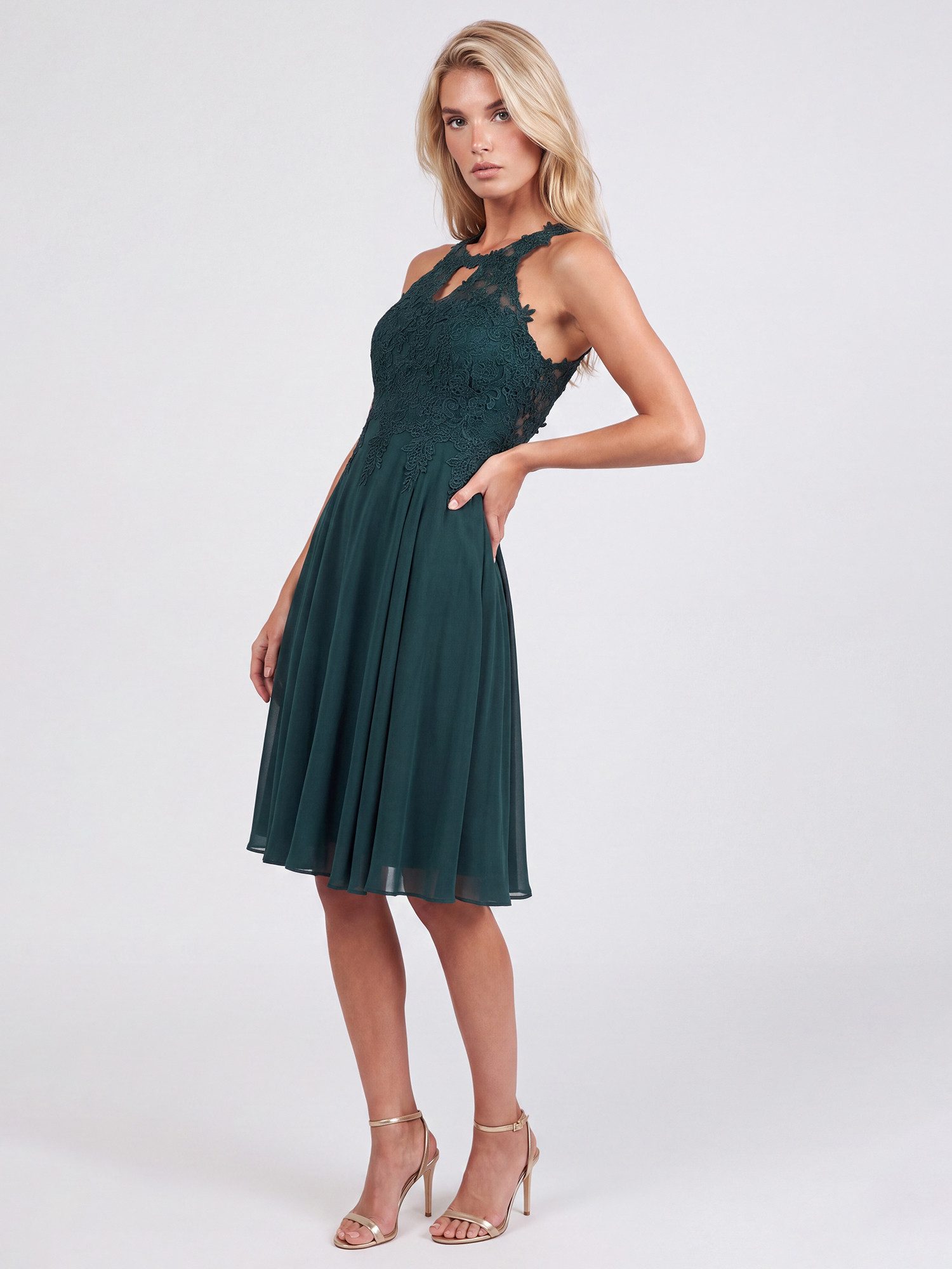 Apart Cocktailkleid mit floraler Spitzenpracht – Bild 4 von 5