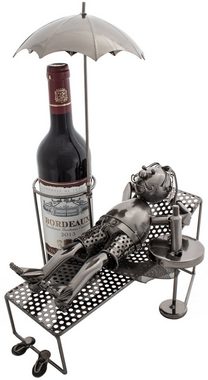 BRUBAKER Weinflaschenhalter Urlauber auf Liege Flaschenhalter, (inklusive Grußkarte), Weinhalter Metall Skulptur, Wein Geschenk für den Urlaub