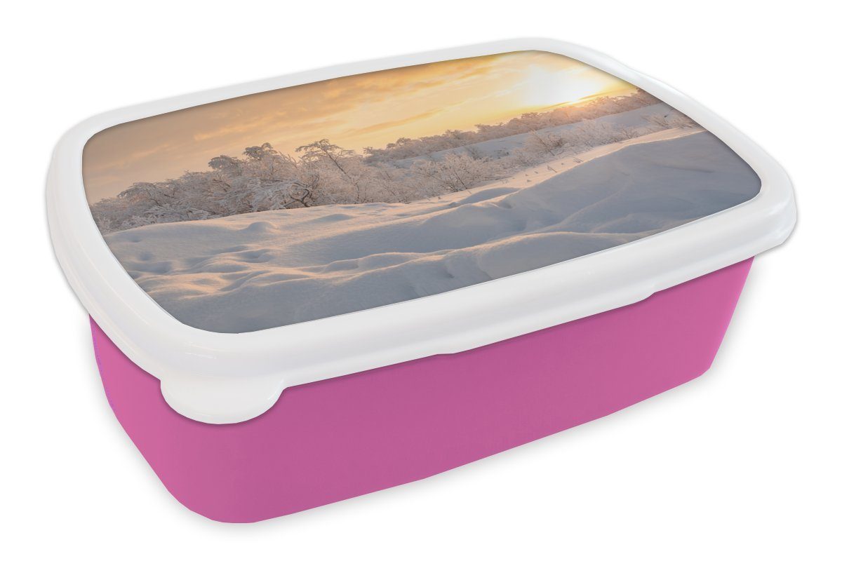 Brotbox Brotdose MuchoWow (2-tlg), in Gebiet Kunststoff, Kinder, Erwachsene, hügeliges Snackbox, Ein Lappland, rosa für Lunchbox und Kunststoff verschneites Mädchen,