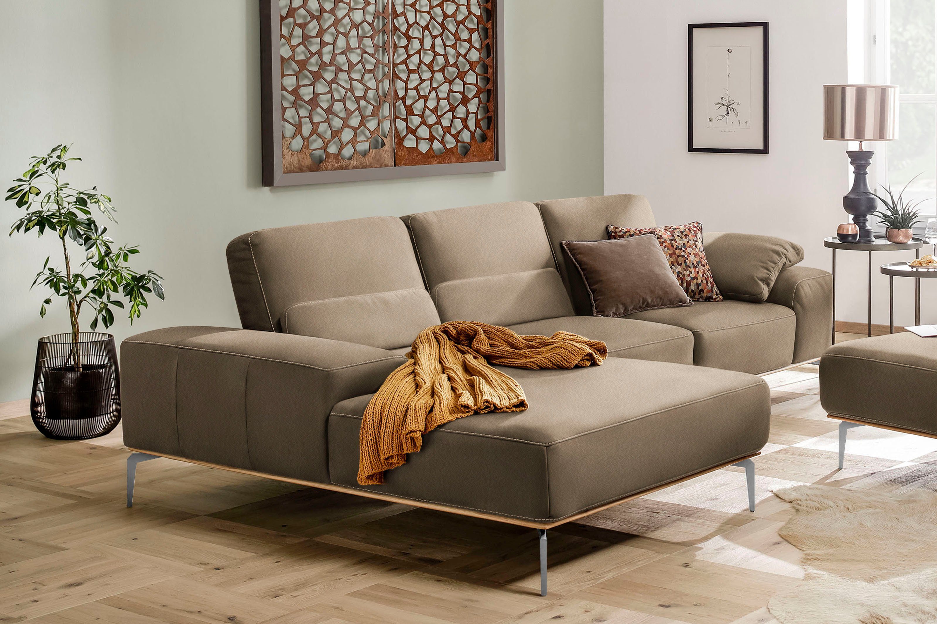 W.SCHILLIG Ecksofa run, mit elegantem Holzsockel, Füße in Chrom glänzend, Breite 299 cm